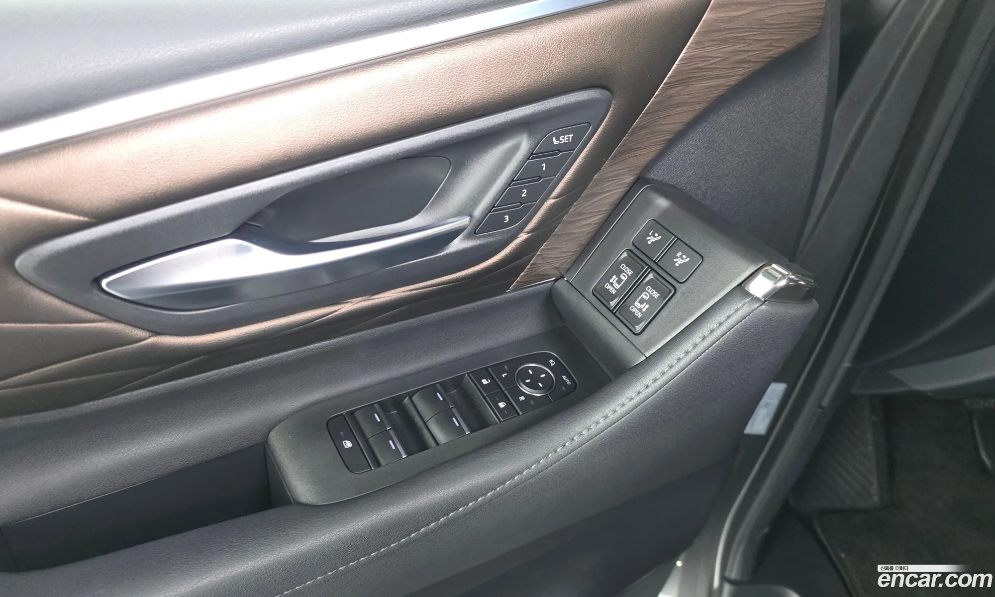 Toyota Alphard 2025 — 12