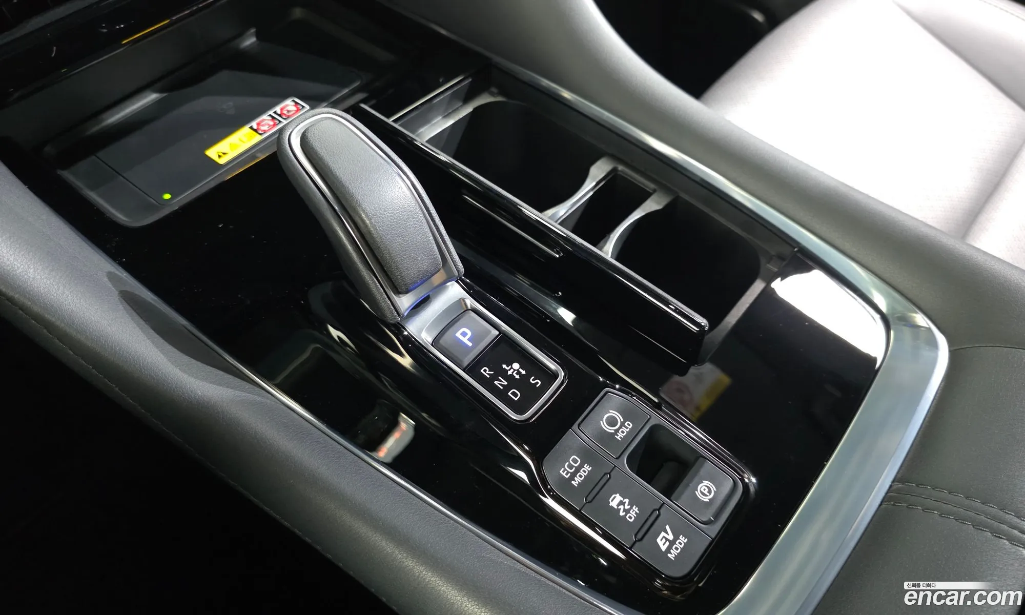 Toyota Alphard 2025 — 29