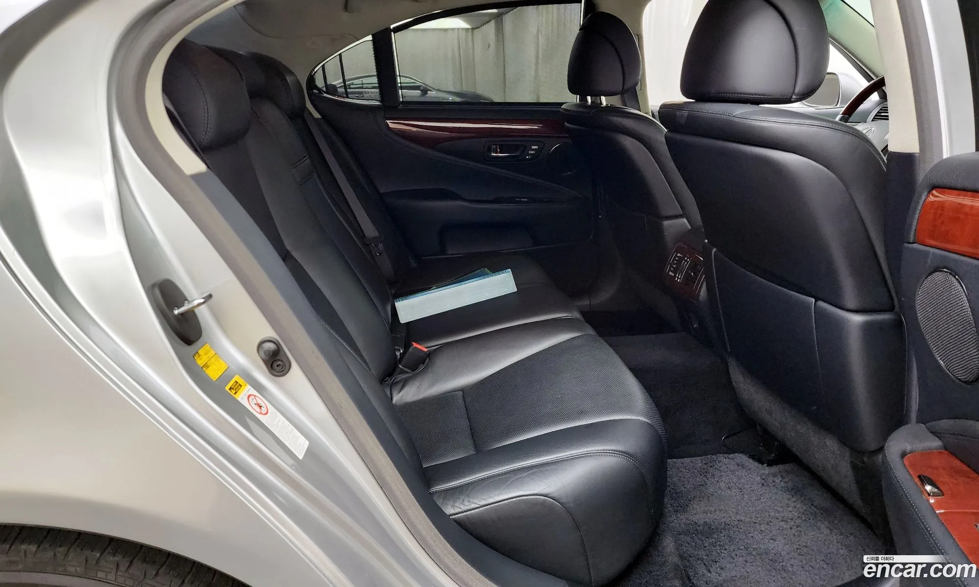 Lexus LS460 2008 — 5