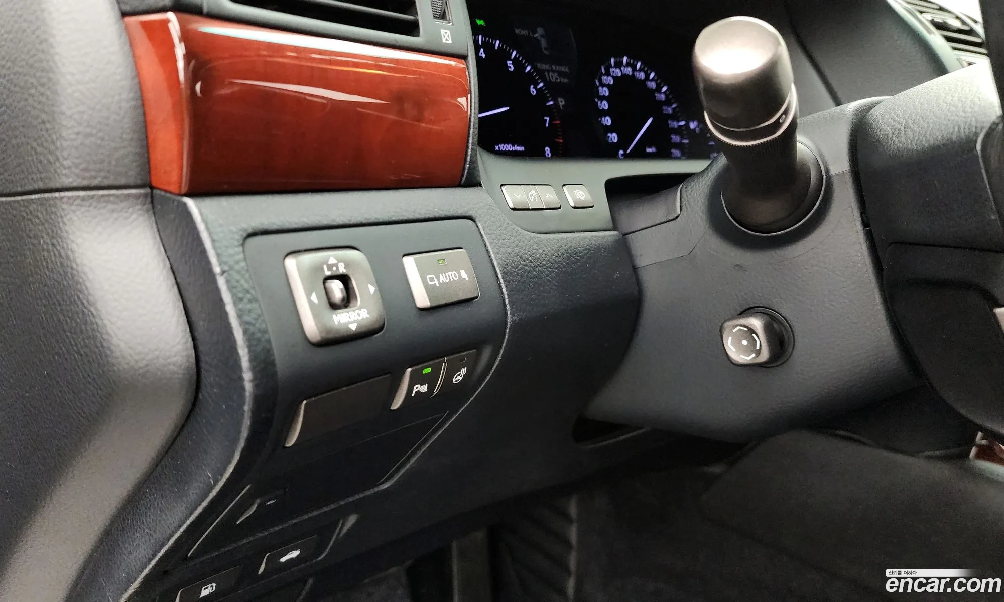 Lexus LS460 2008 — 2