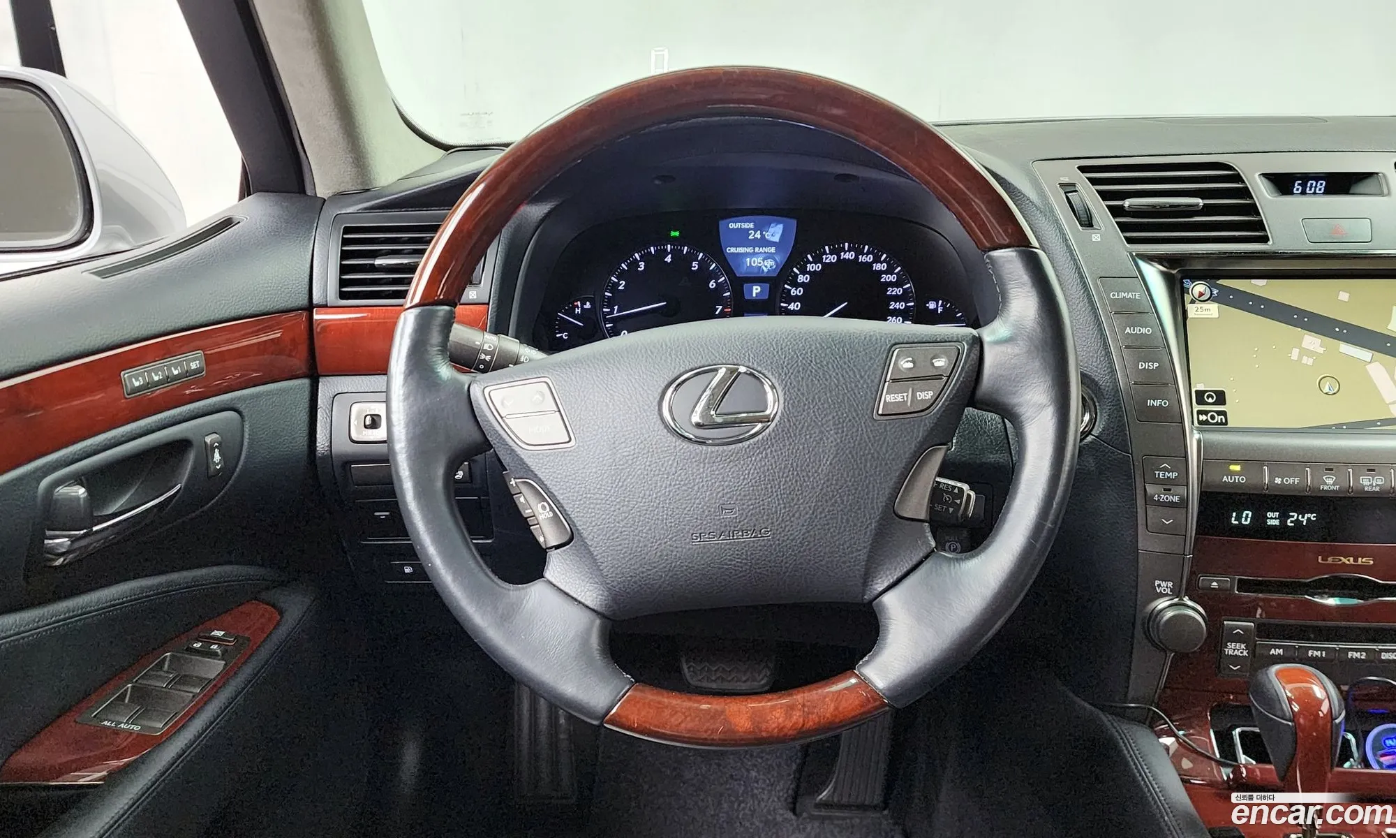 Lexus LS460 2008 — 10