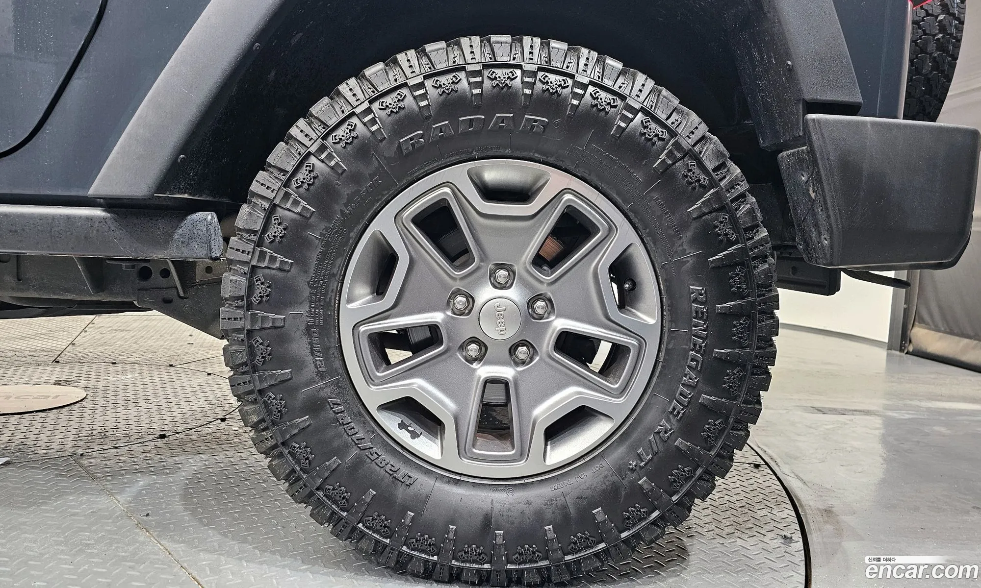 Jeep Wrangler 2017 1C4HJWCG6HL739573 — 31