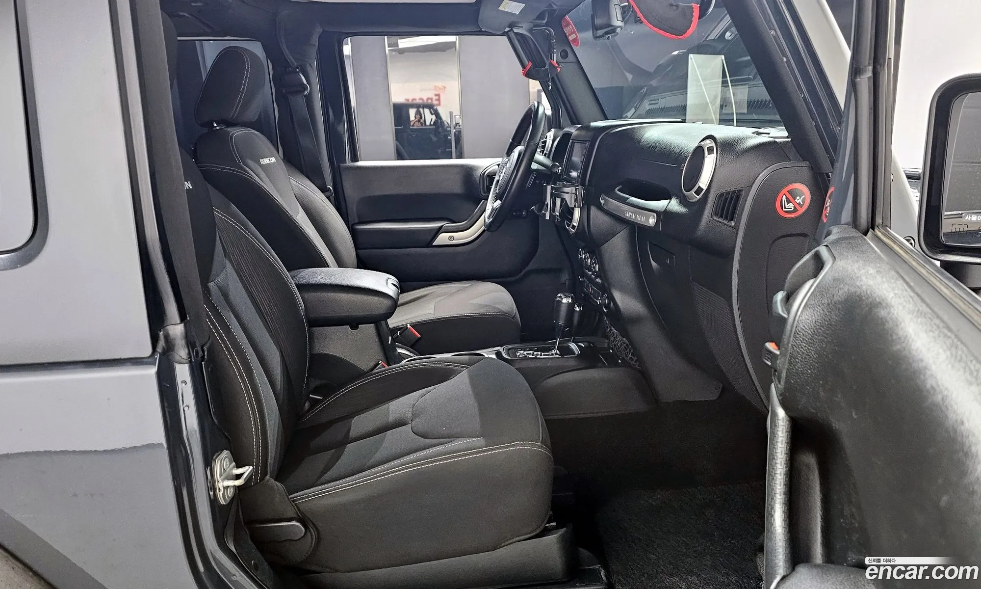Jeep Wrangler 2017 1C4HJWCG6HL739573 — 18