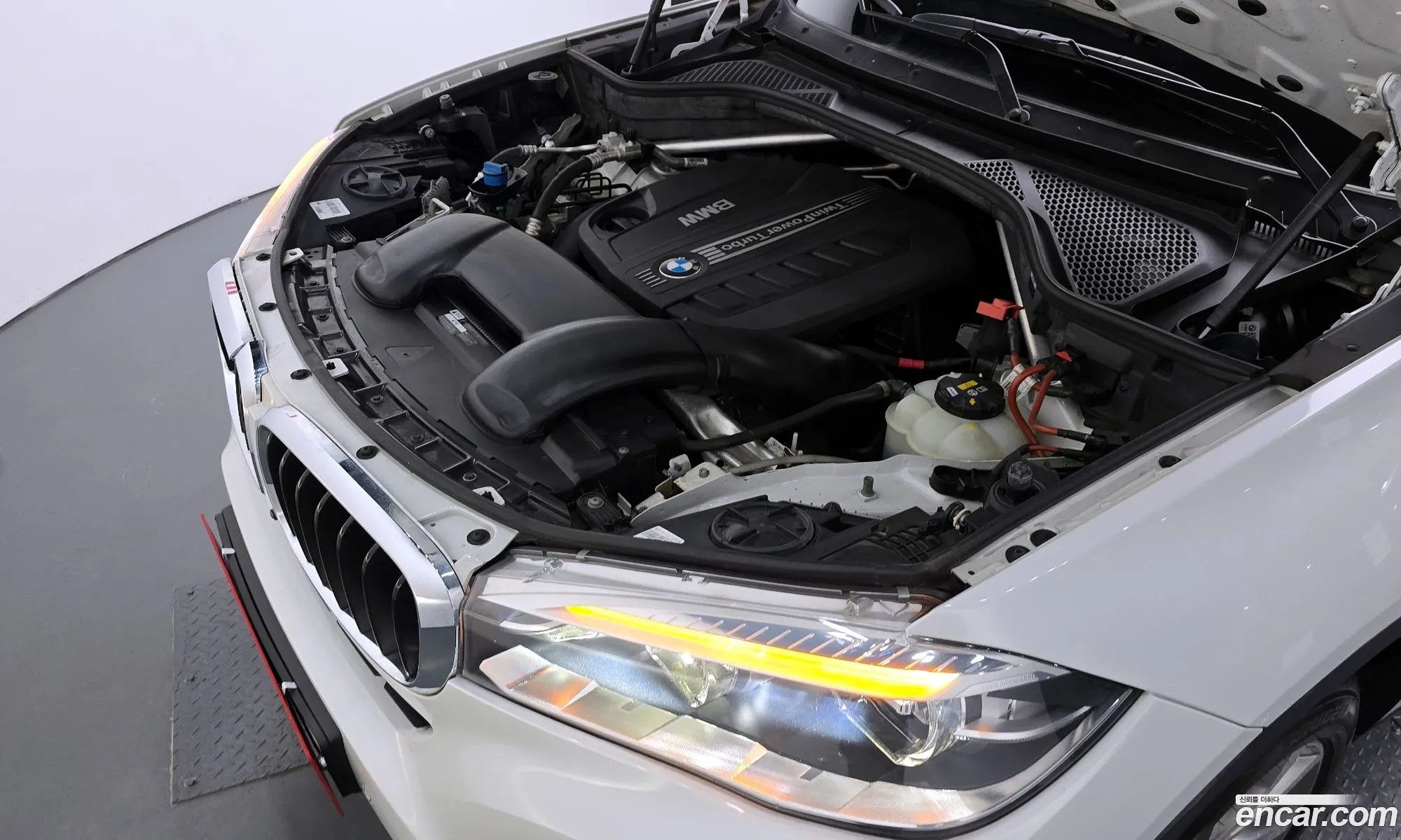 BMW X6 2018 WBAKV2102J0Z81449 — 8