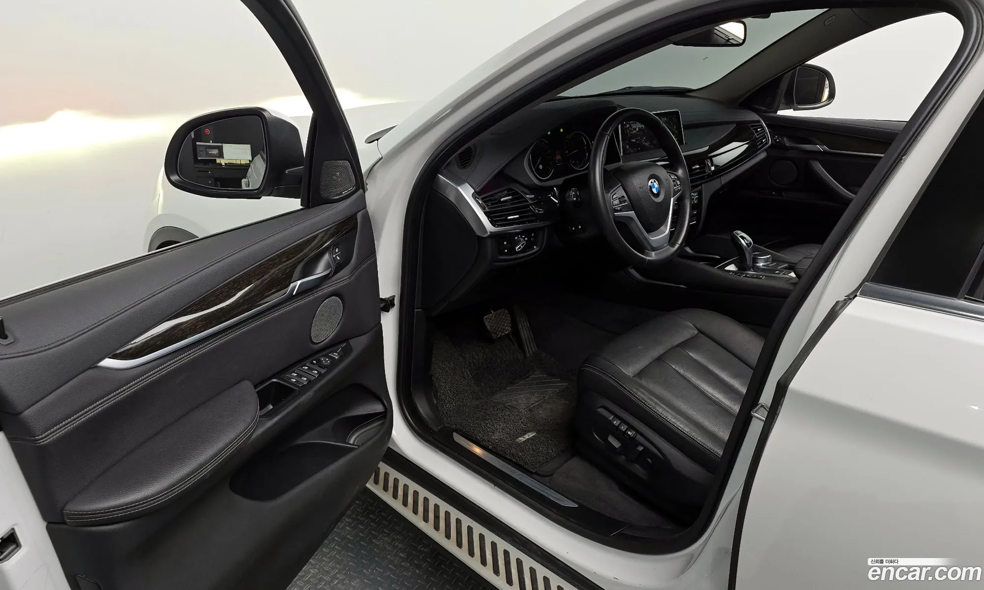 BMW X6 2018 WBAKV2102J0Z81449 — 25