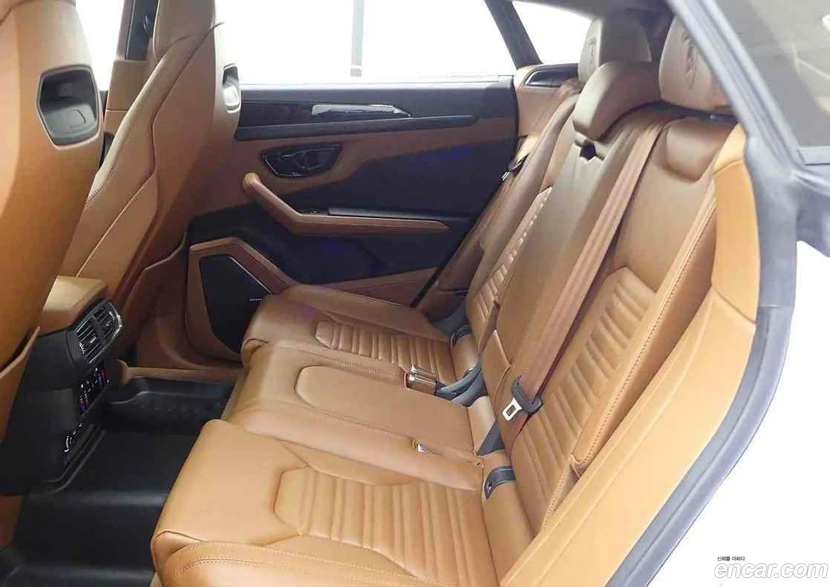 Lamborghini Urus 2025 — 11