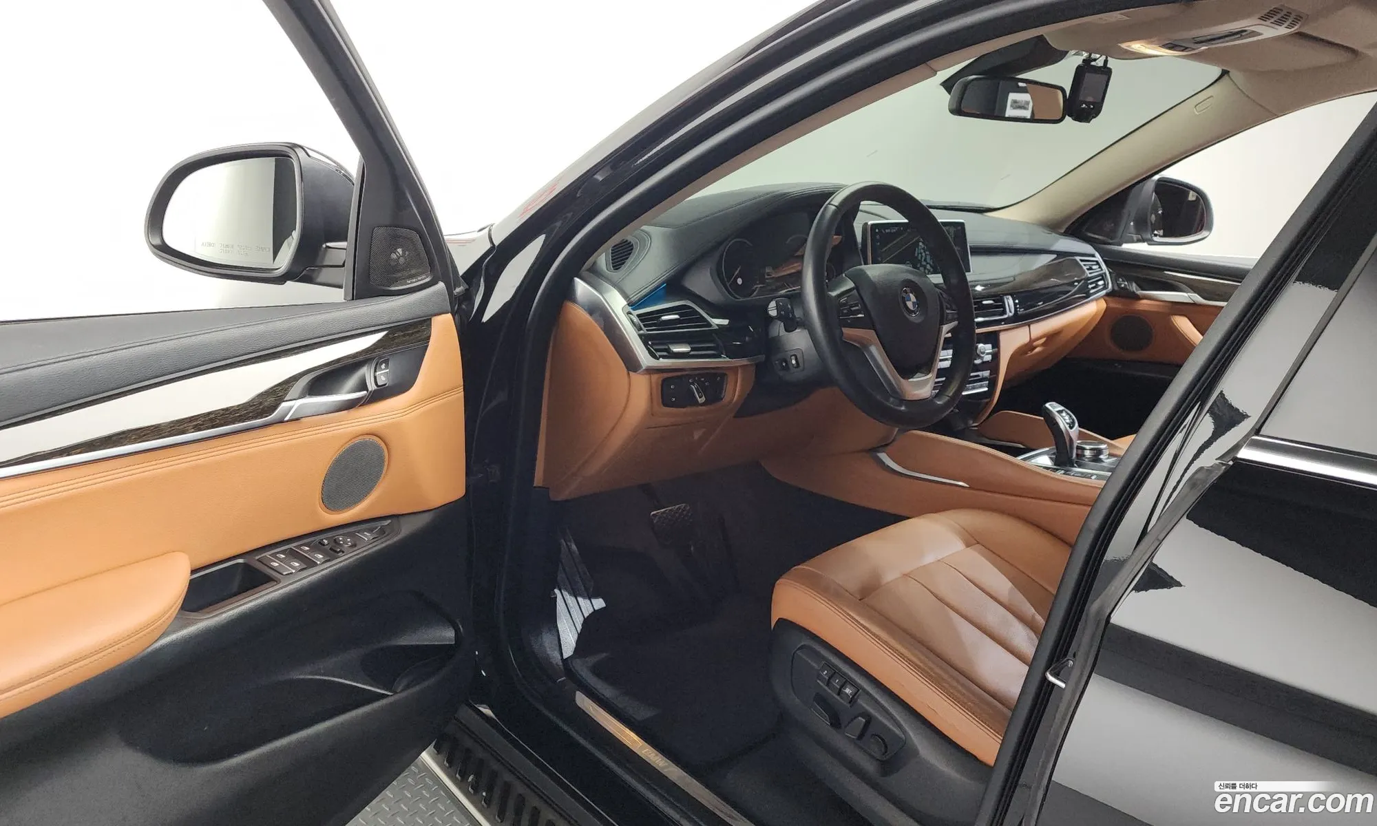 BMW X6 2018 WBAKV2100J0Y41240 — 18