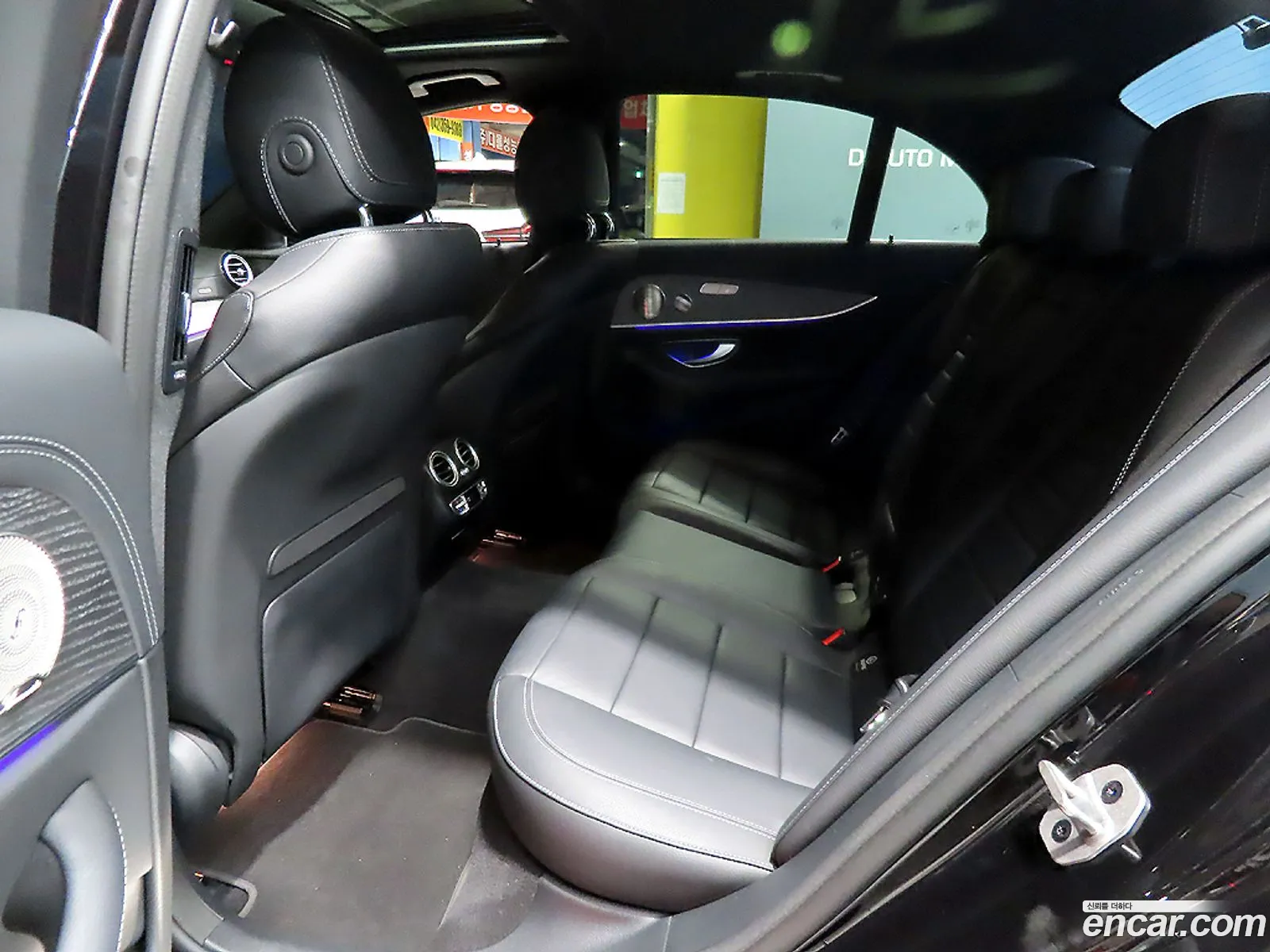 Mercedes-Benz E-Class W213 2023 — 12