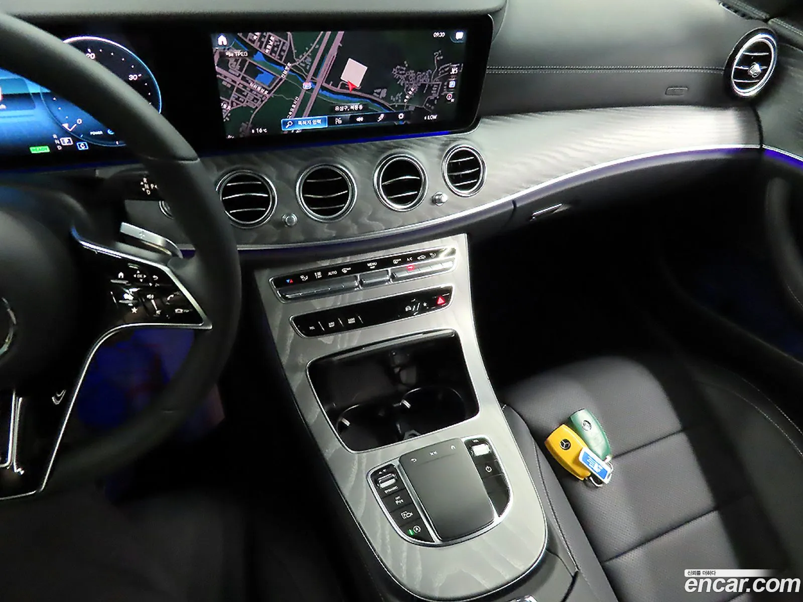 Mercedes-Benz E-Class W213 2023 — 16