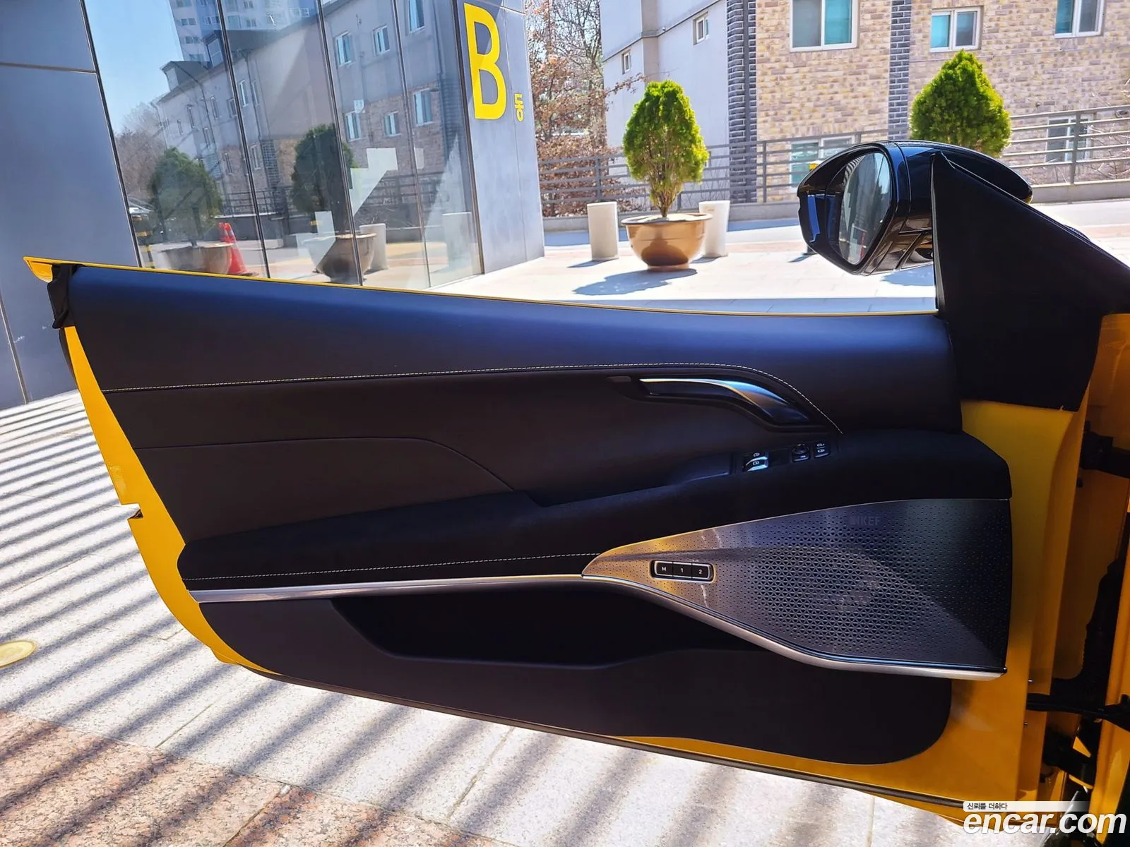 Lotus Emira 2024 — 3