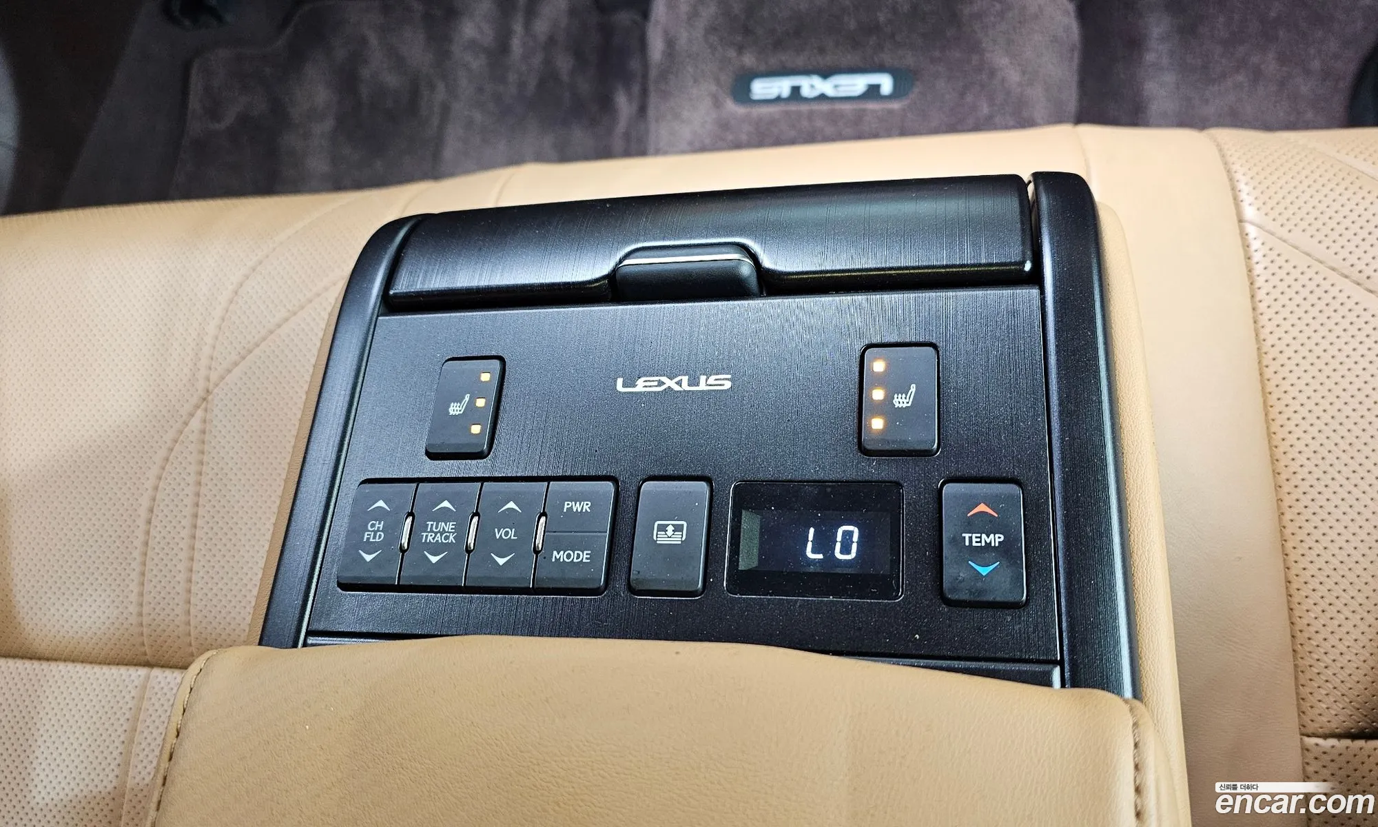Lexus ES300h 7th Gen 2020 — 4