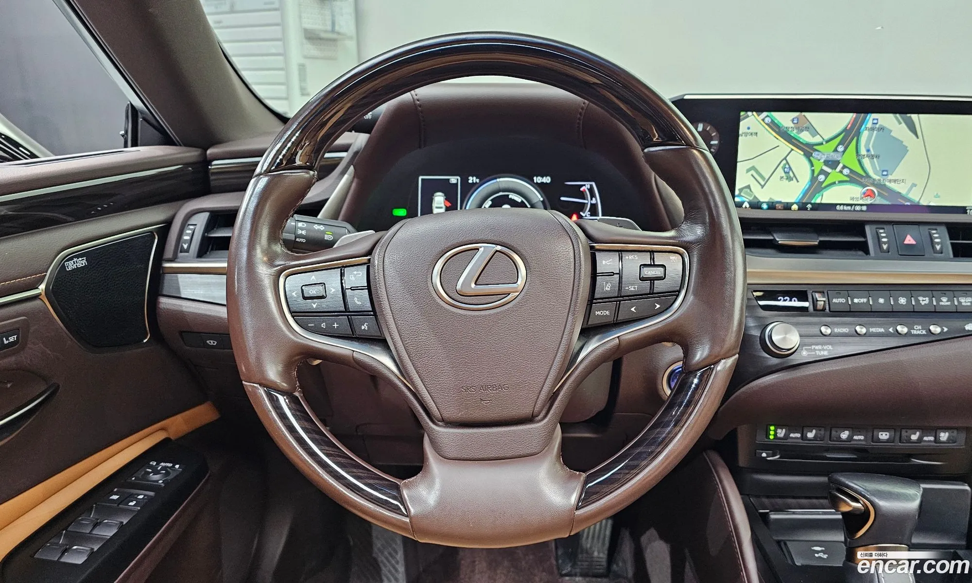 Lexus ES300h 7th Gen 2020 — 18
