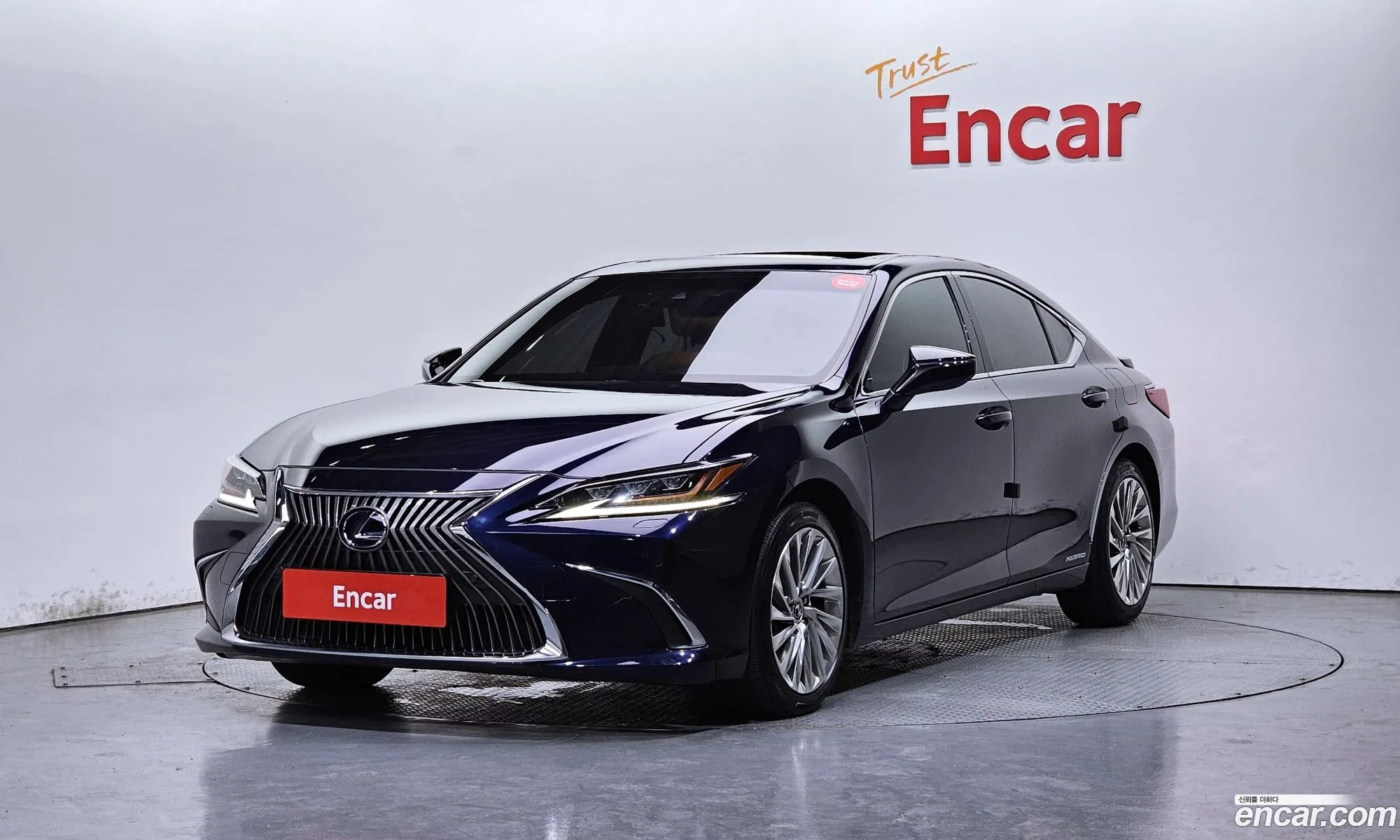 Lexus ES300h 7th Gen 2020 — 6