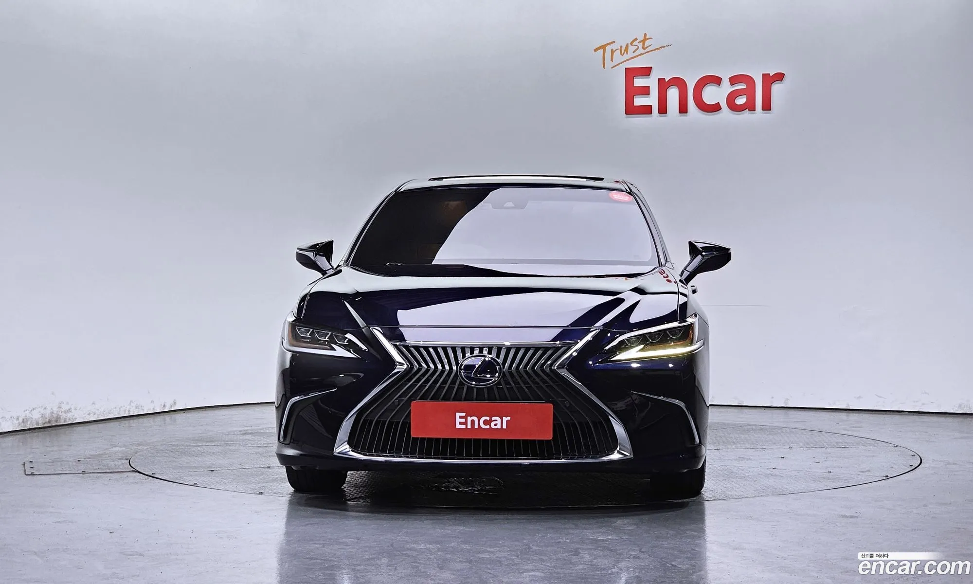 Lexus ES300h 7th Gen 2020 — 11