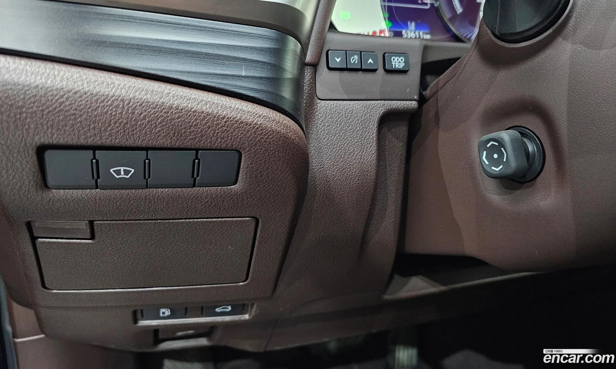 Lexus ES300h 7th Gen 2020 — 19