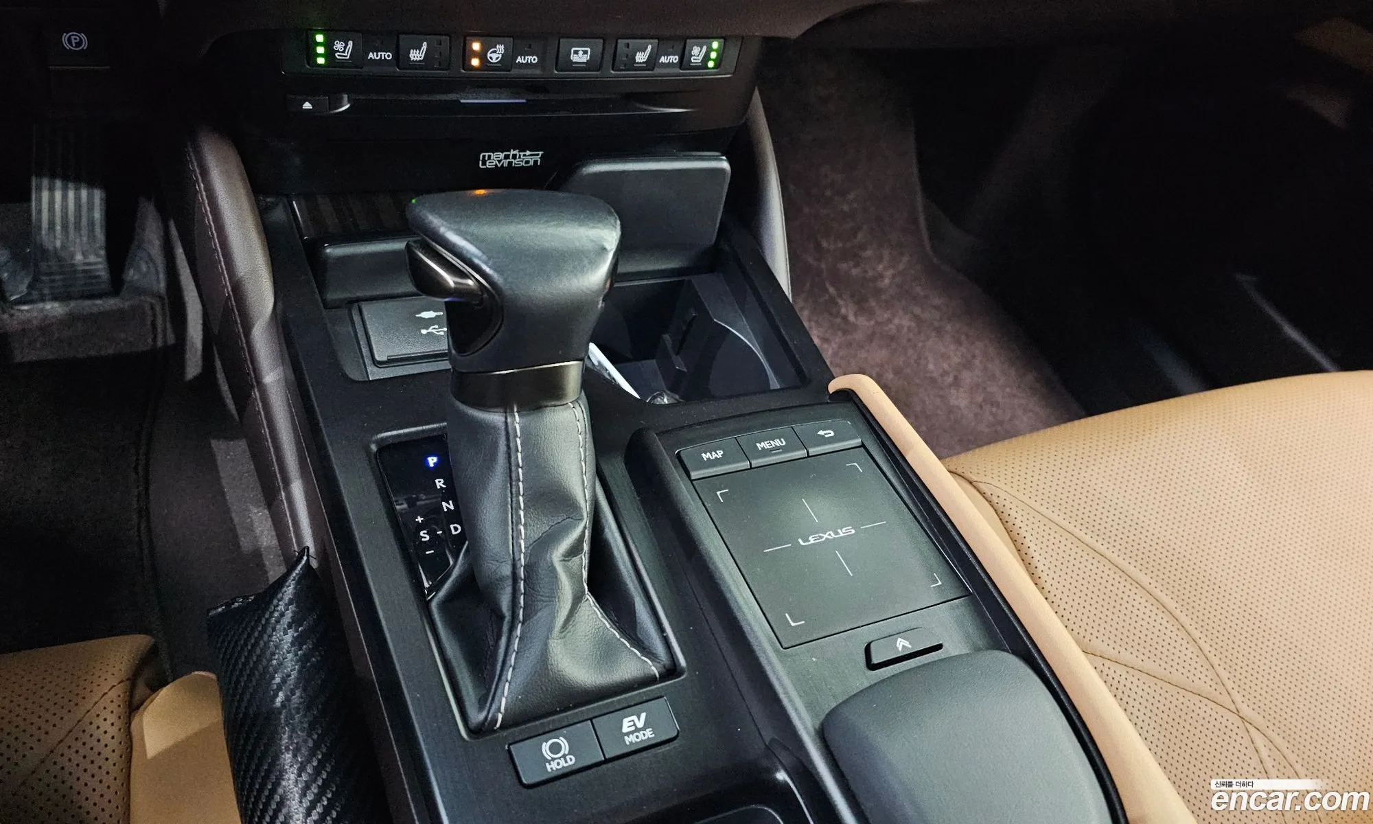 Lexus ES300h 7th Gen 2020 — 2