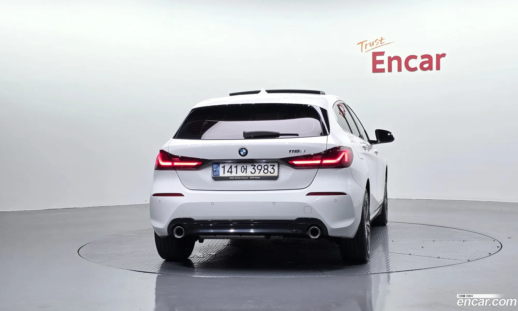 BMW 1 Series 2021 — 16