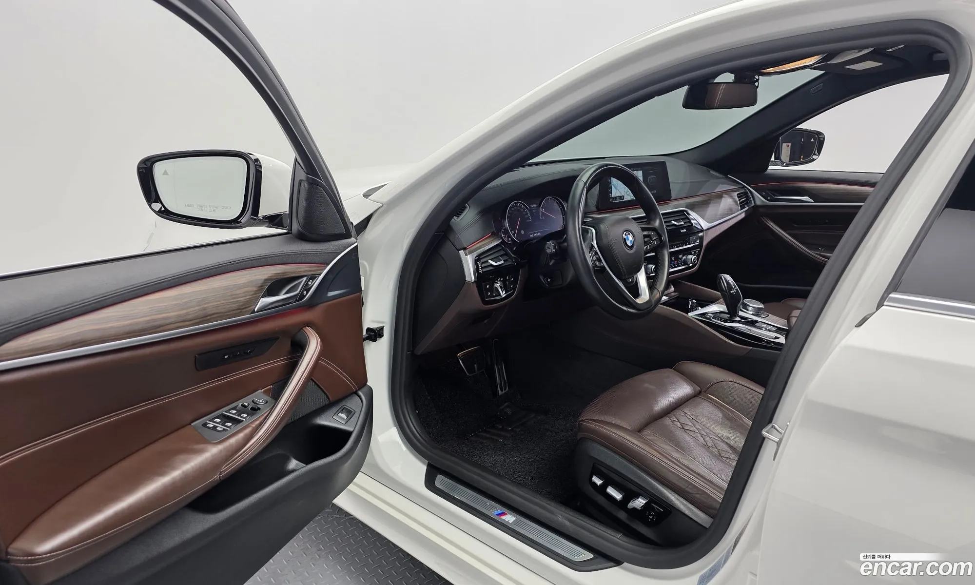 BMW 5 Series 2018 WBAJD9101JB277089 — 21