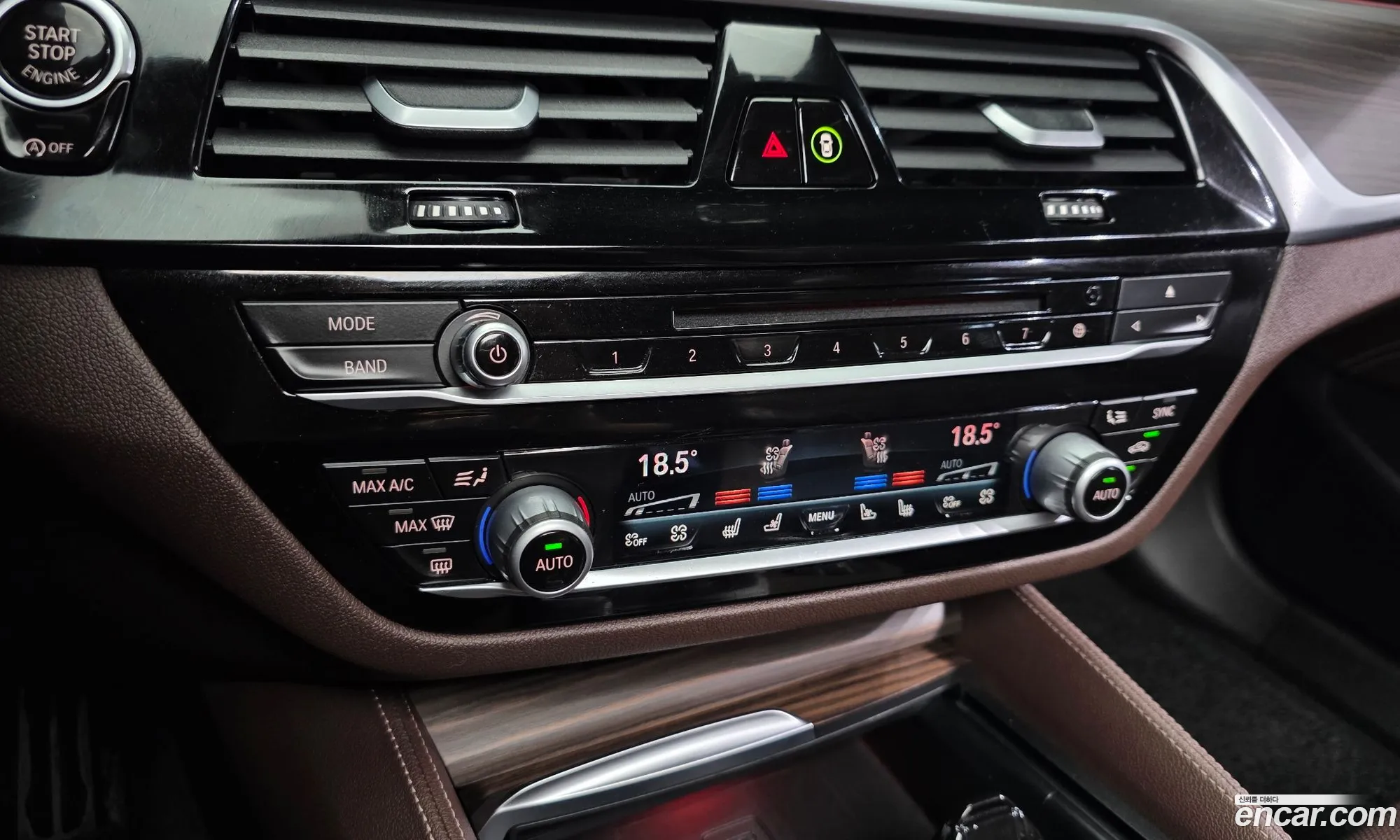 BMW 5 Series 2018 WBAJD9101JB277089 — 18