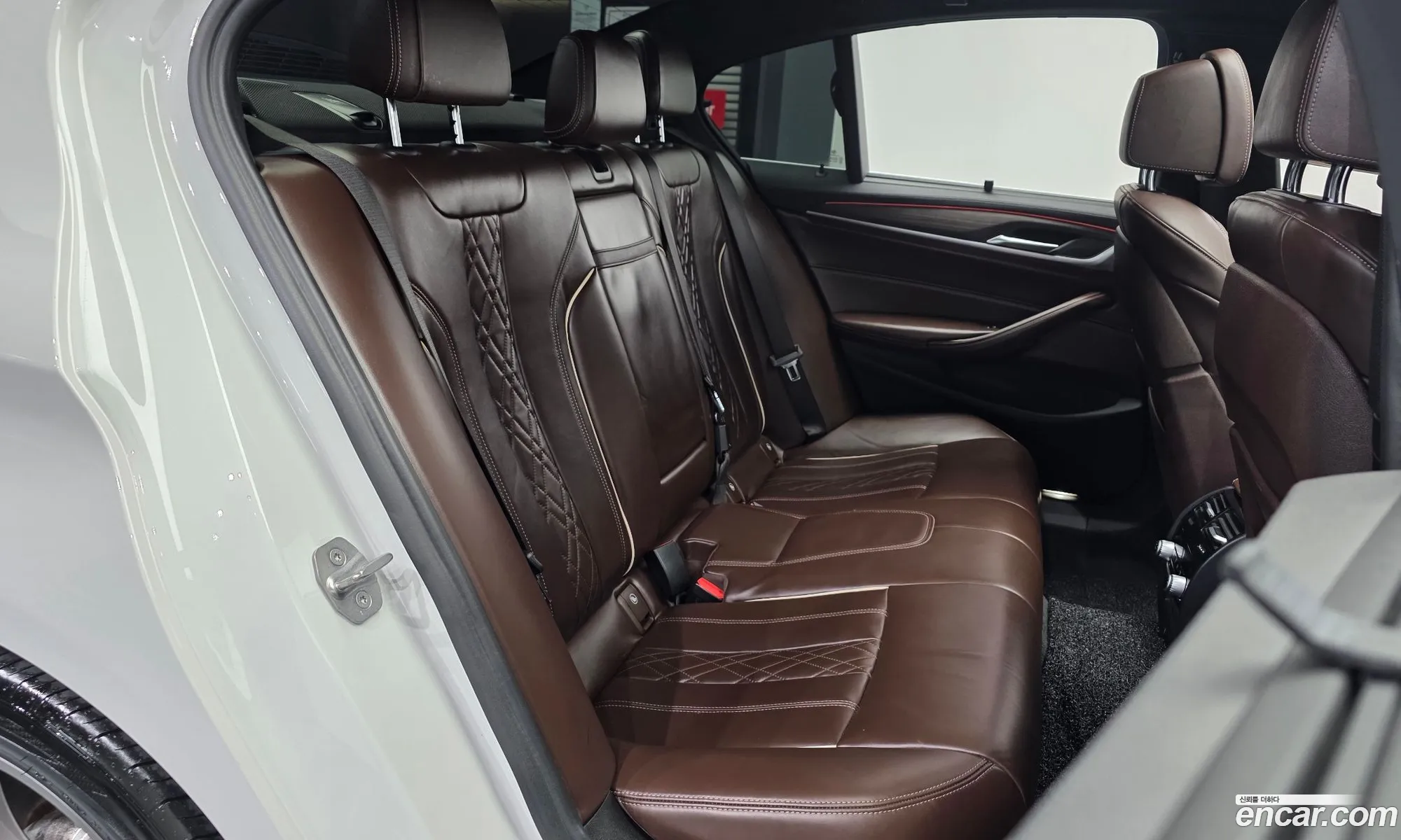 BMW 5 Series 2018 WBAJD9101JB277089 — 32