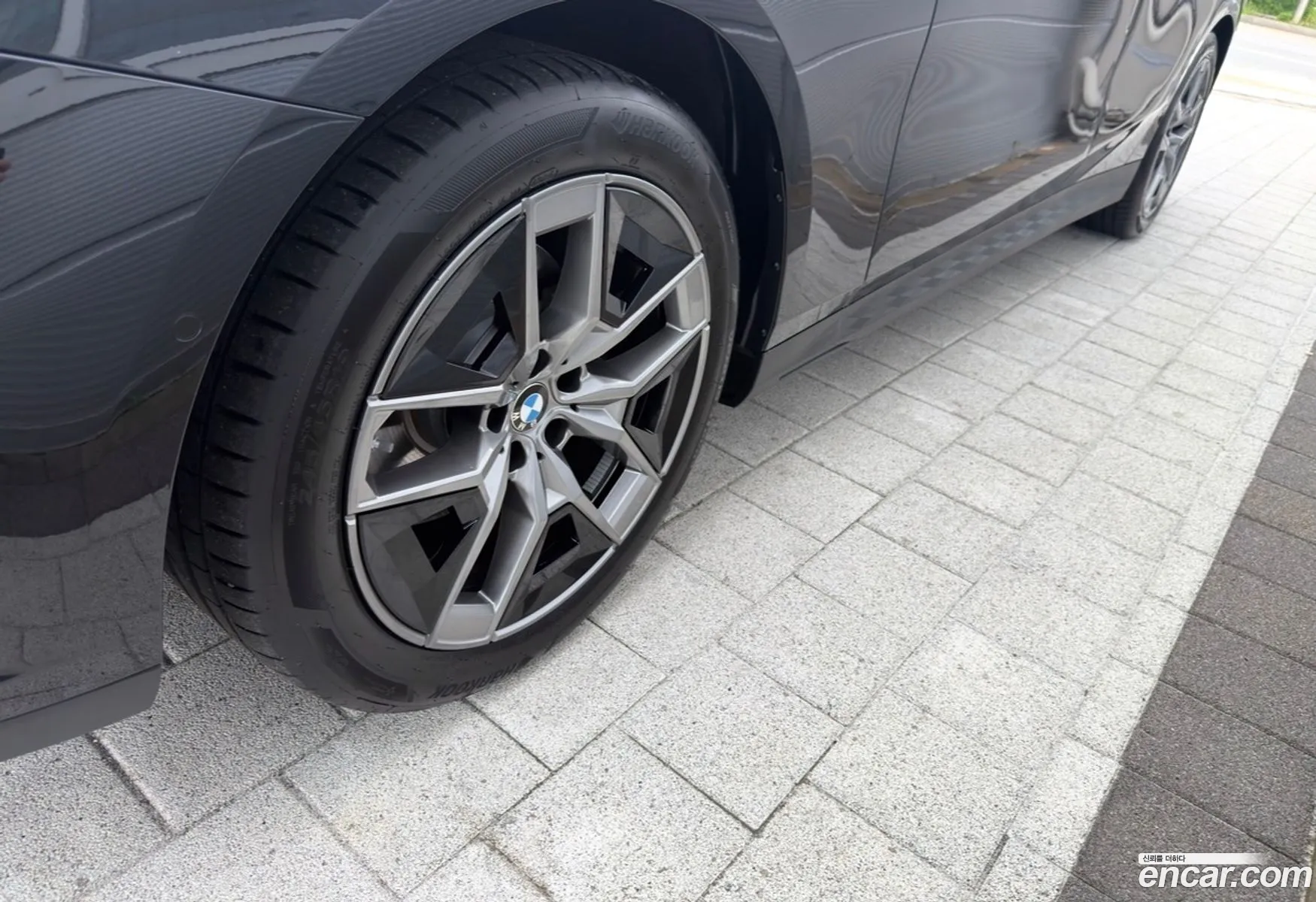 BMW 5 Series 2025 — 9