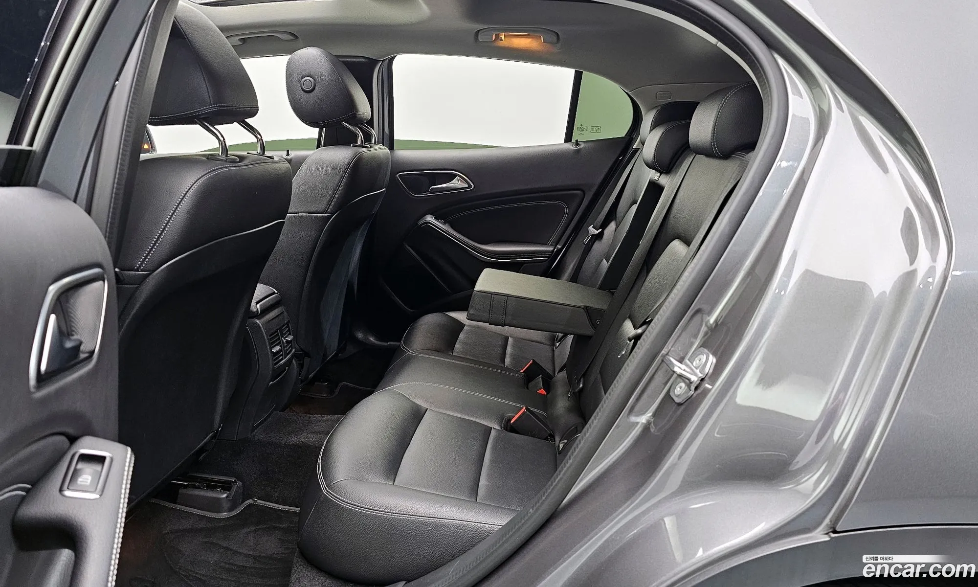 Mercedes-Benz GLA-Class X156 2019 WDCTG4FB6KJ648975 — 4