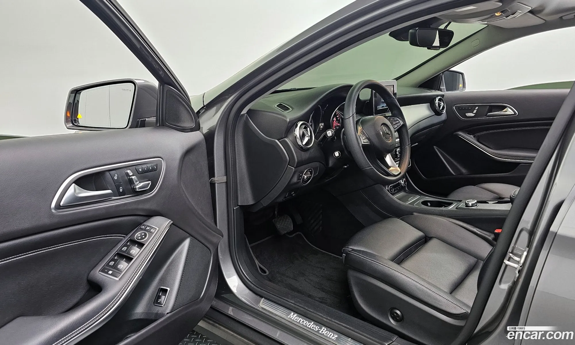 Mercedes-Benz GLA-Class X156 2019 WDCTG4FB6KJ648975 — 8
