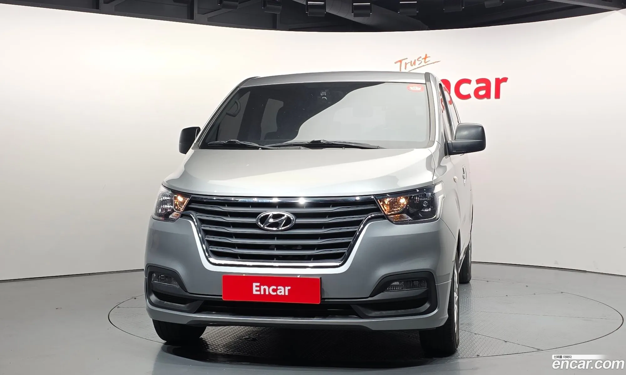 Hyundai Grand Starex 2018 — 2
