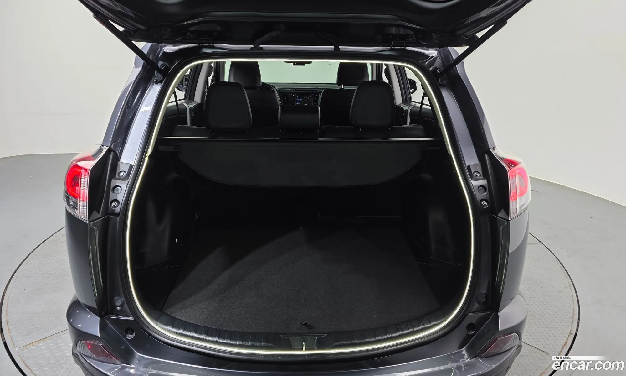 Toyota RAV4 2018 — 12