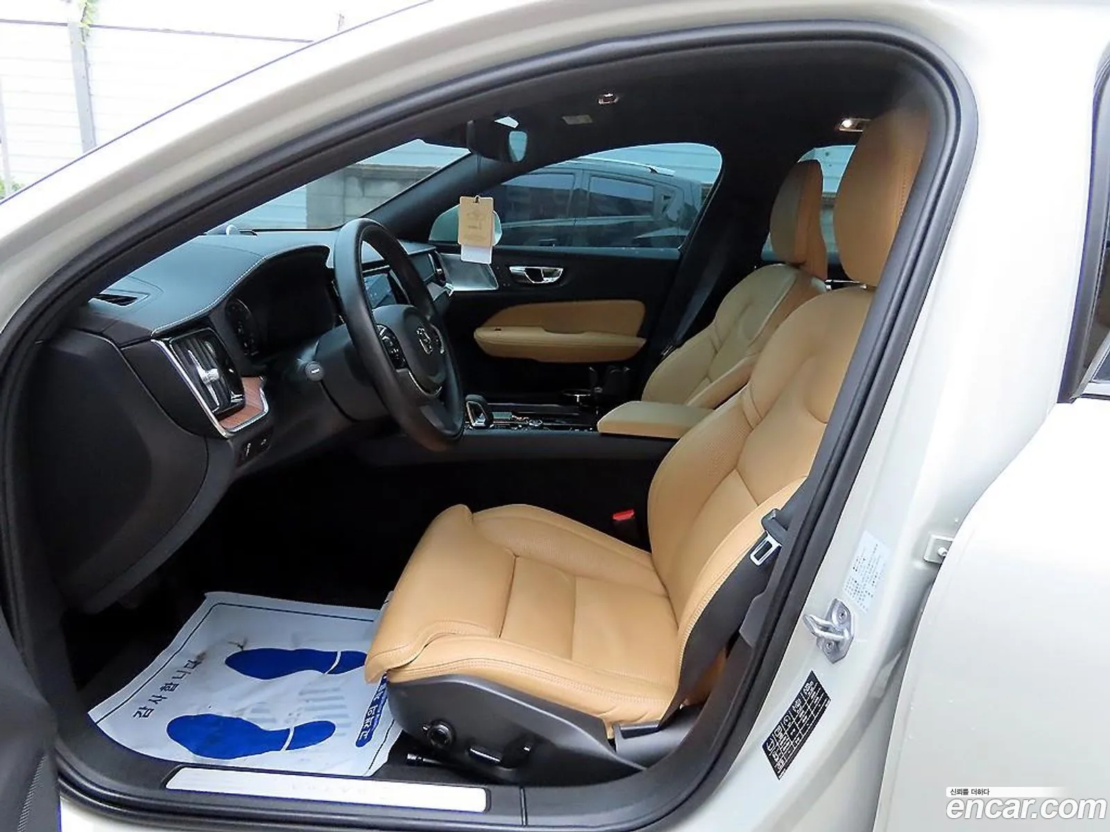 Volvo V60 Cross Country 2021 — 12