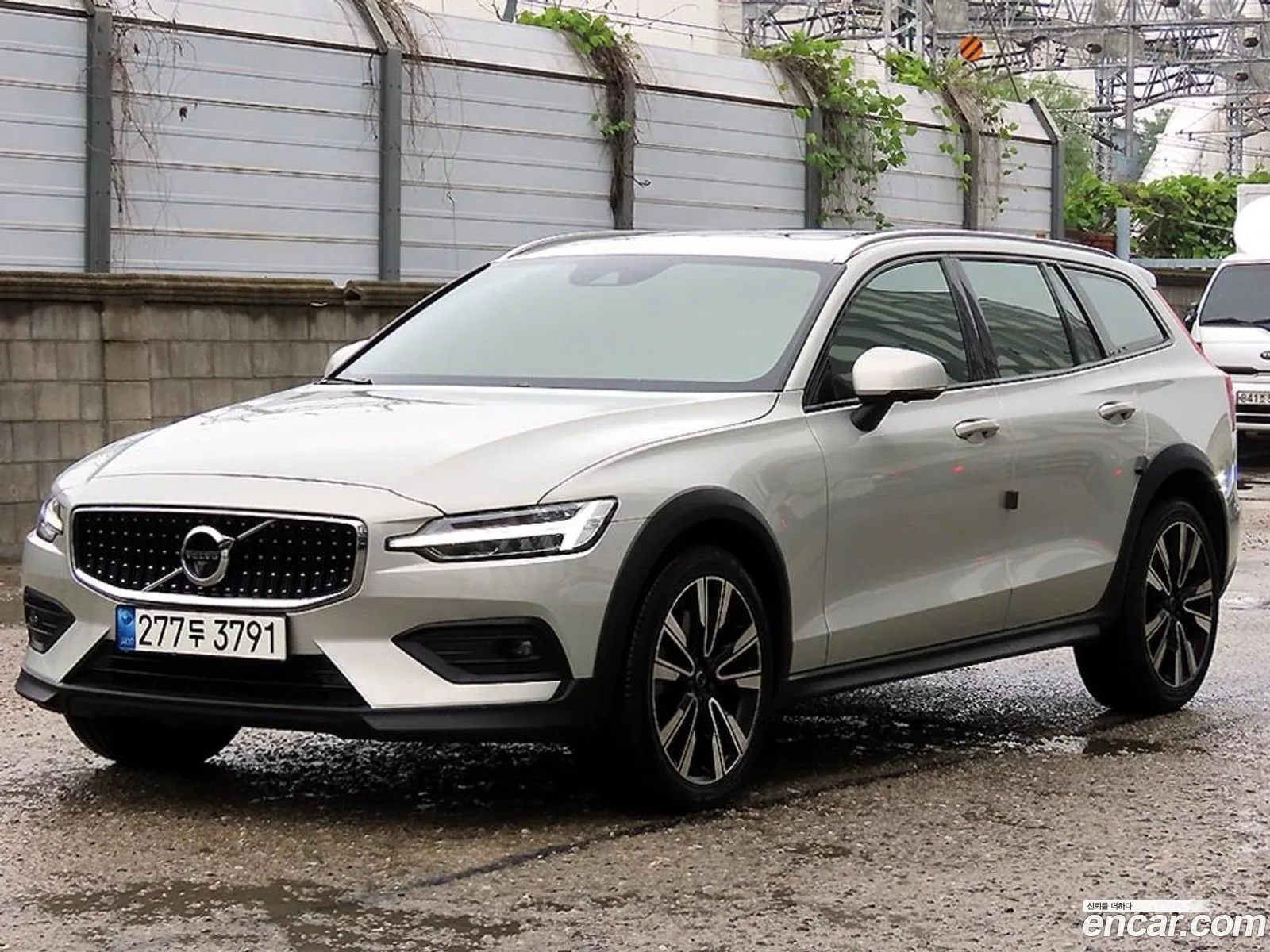 Volvo V60 Cross Country 2021 — 18