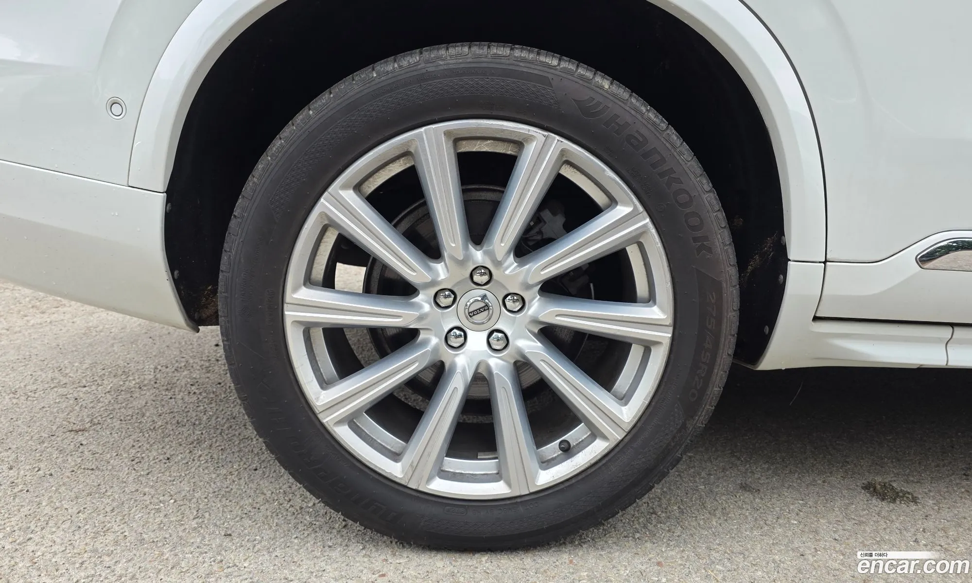 Volvo XC90 2016 YV1LFA22CH1123112 — 10