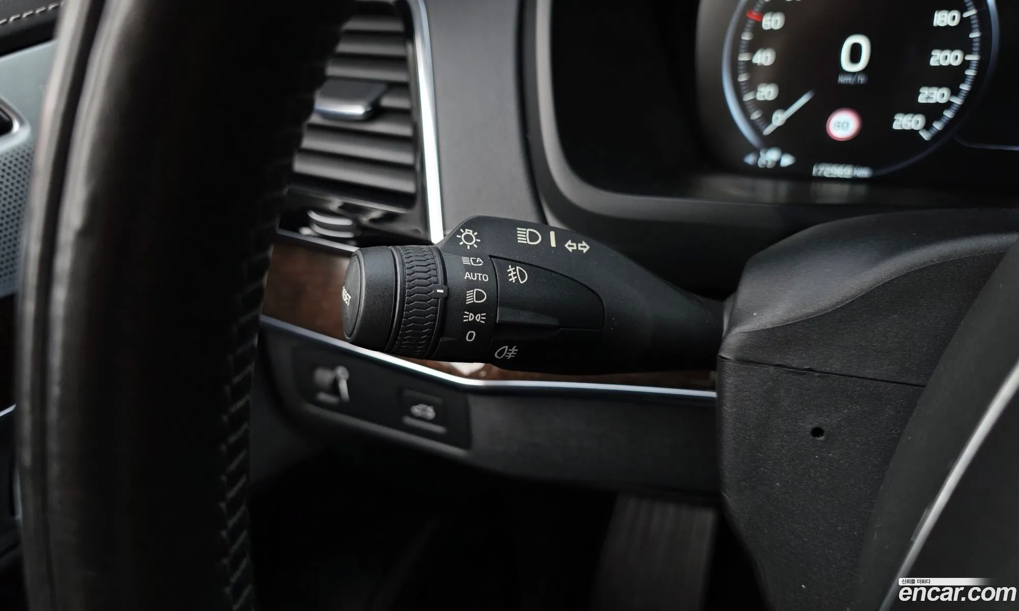 Volvo XC90 2016 YV1LFA22CH1123112 — 23