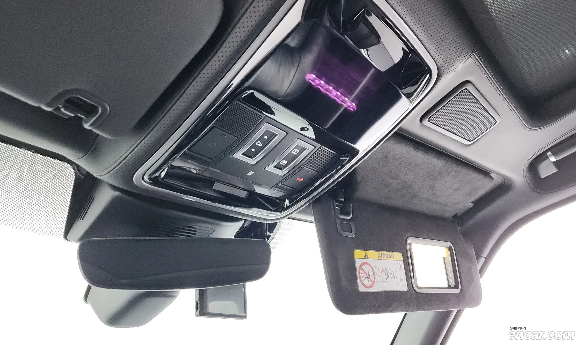 Land Rover Range Rover 2019 SALGA3BE2KA522575 — 32