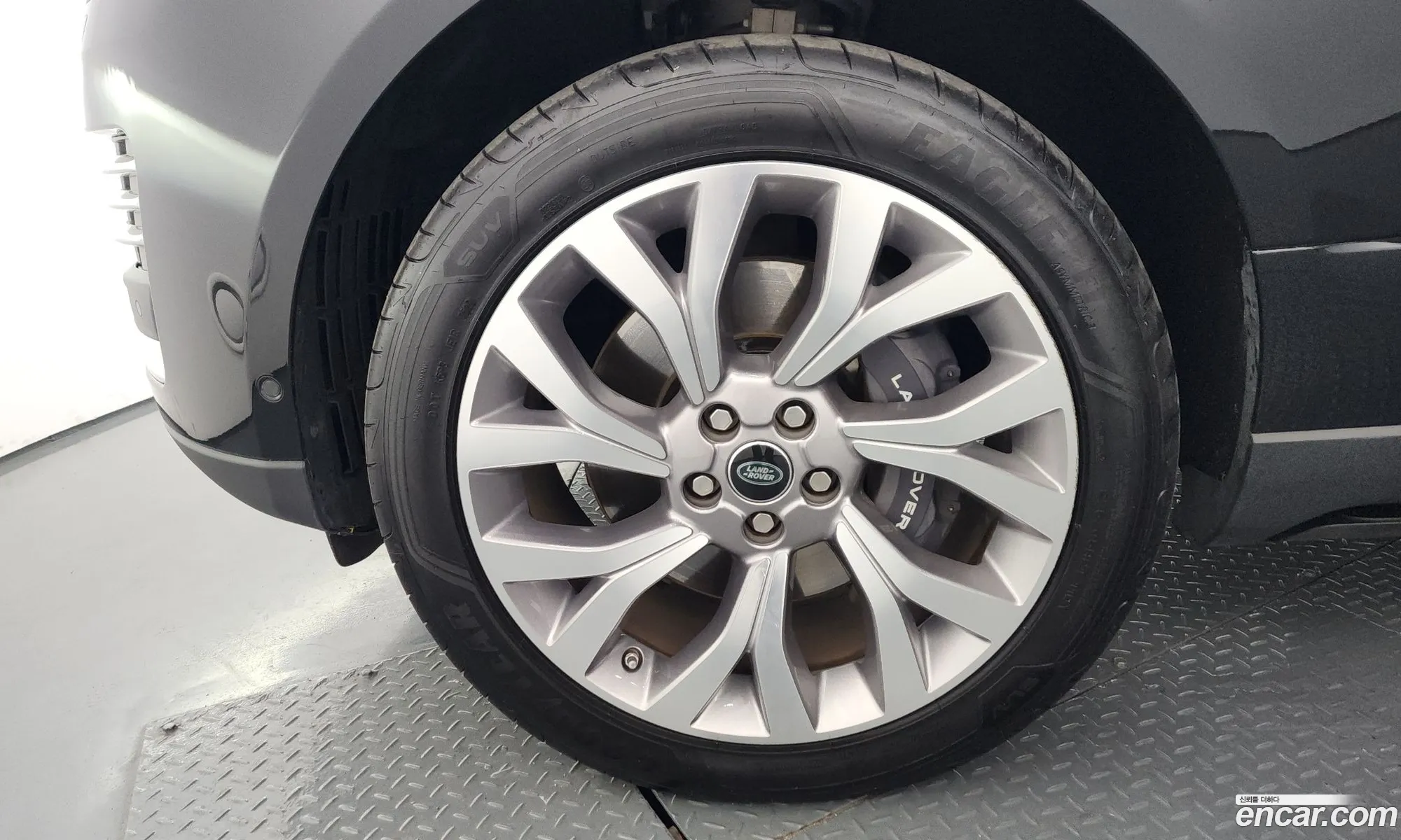 Land Rover Range Rover 2019 SALGA3BE2KA522575 — 15