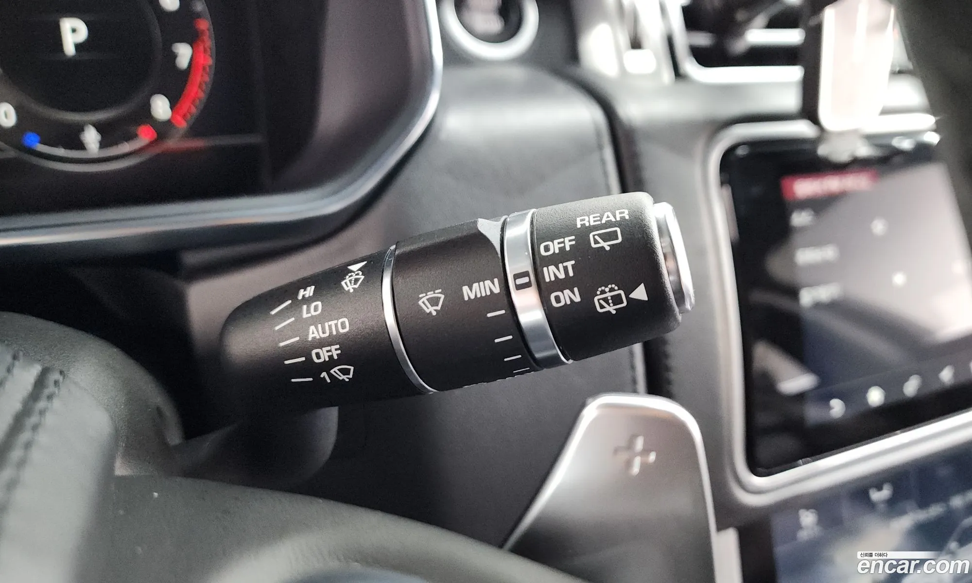 Land Rover Range Rover 2019 SALGA3BE2KA522575 — 36