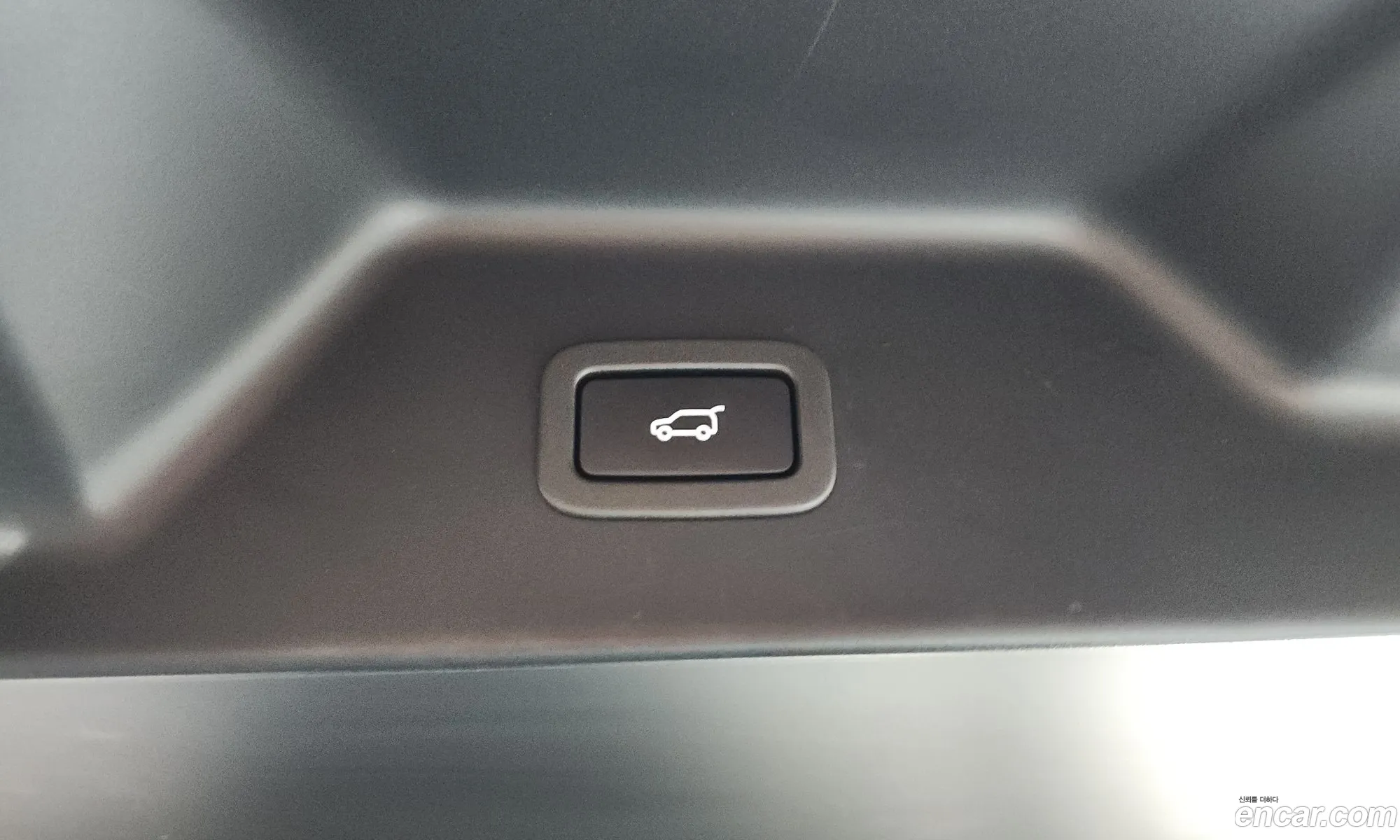 Land Rover Range Rover 2019 SALGA3BE2KA522575 — 34