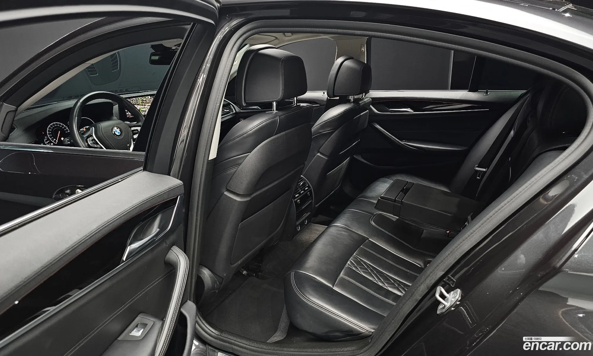 BMW 5 Series 2019 WBAJF5106KWW43870 — 8