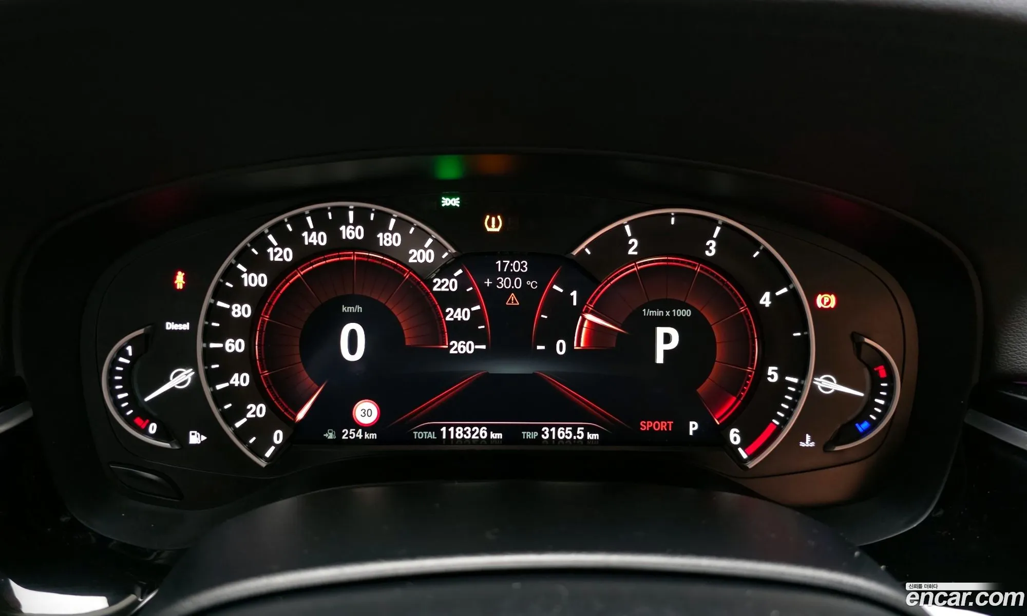 BMW 5 Series 2018 WBAJC3100JG997857 — 23