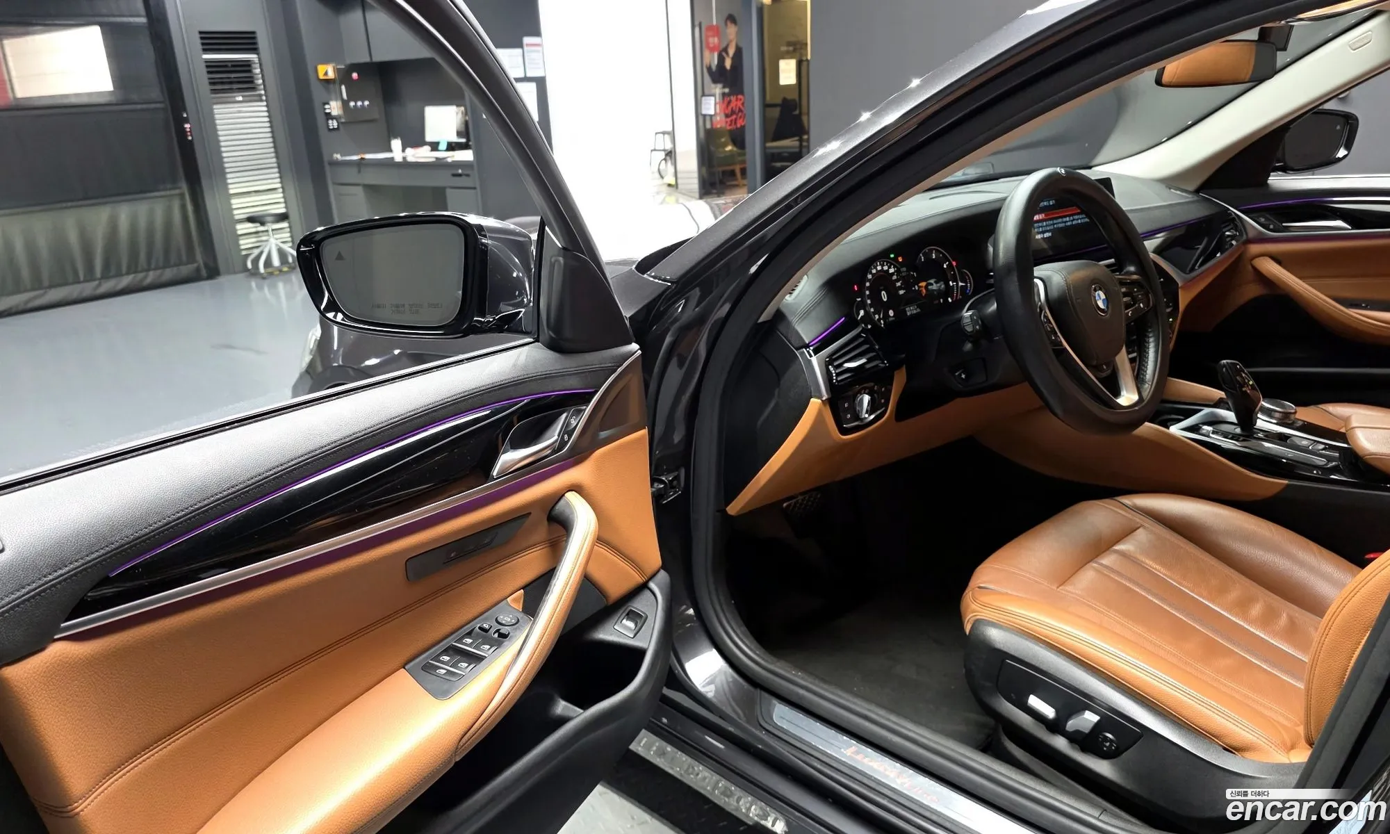 BMW 5 Series 2018 WBAJC3100JG997857 — 30