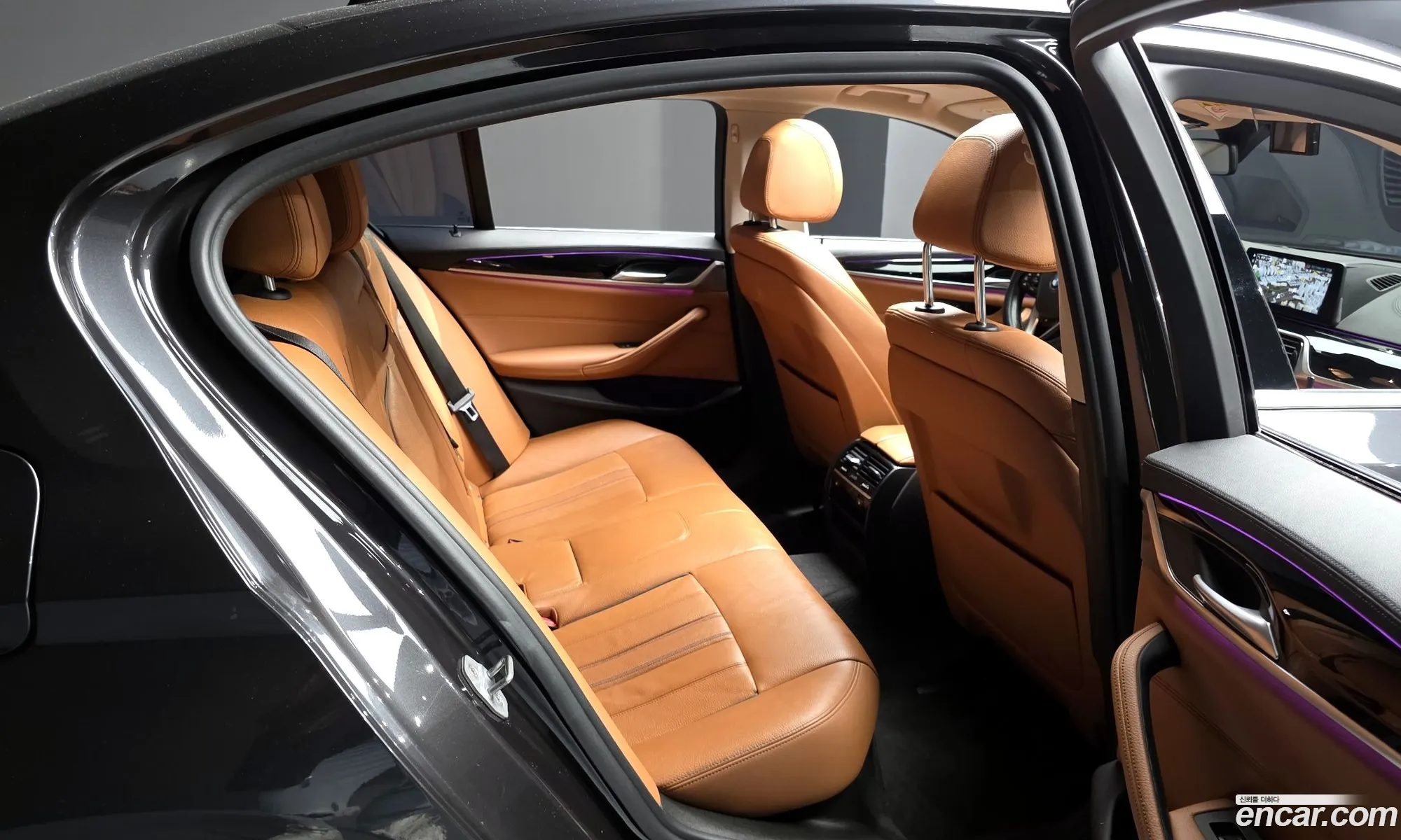 BMW 5 Series 2018 WBAJC3100JG997857 — 14