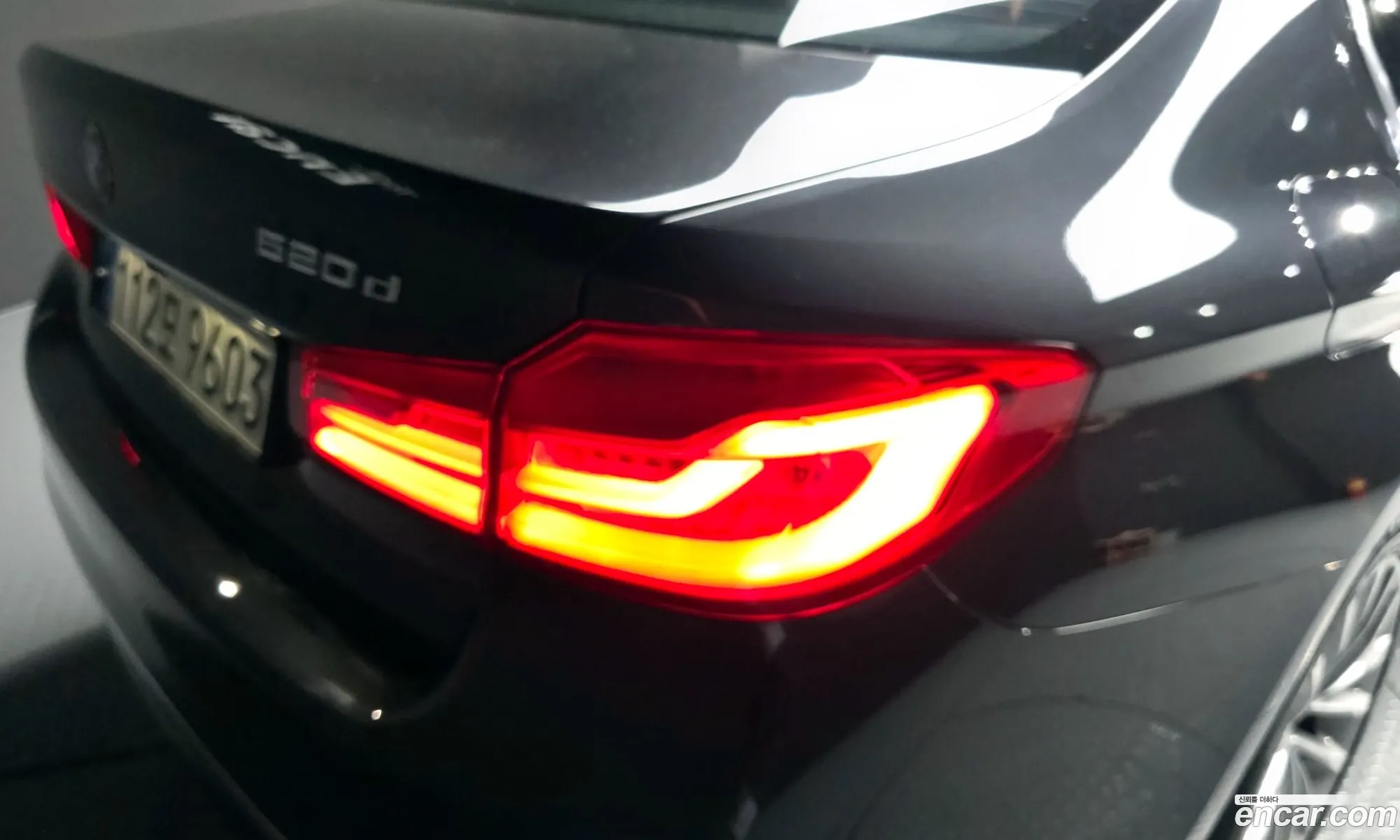 BMW 5 Series 2018 WBAJC3100JG997857 — 16