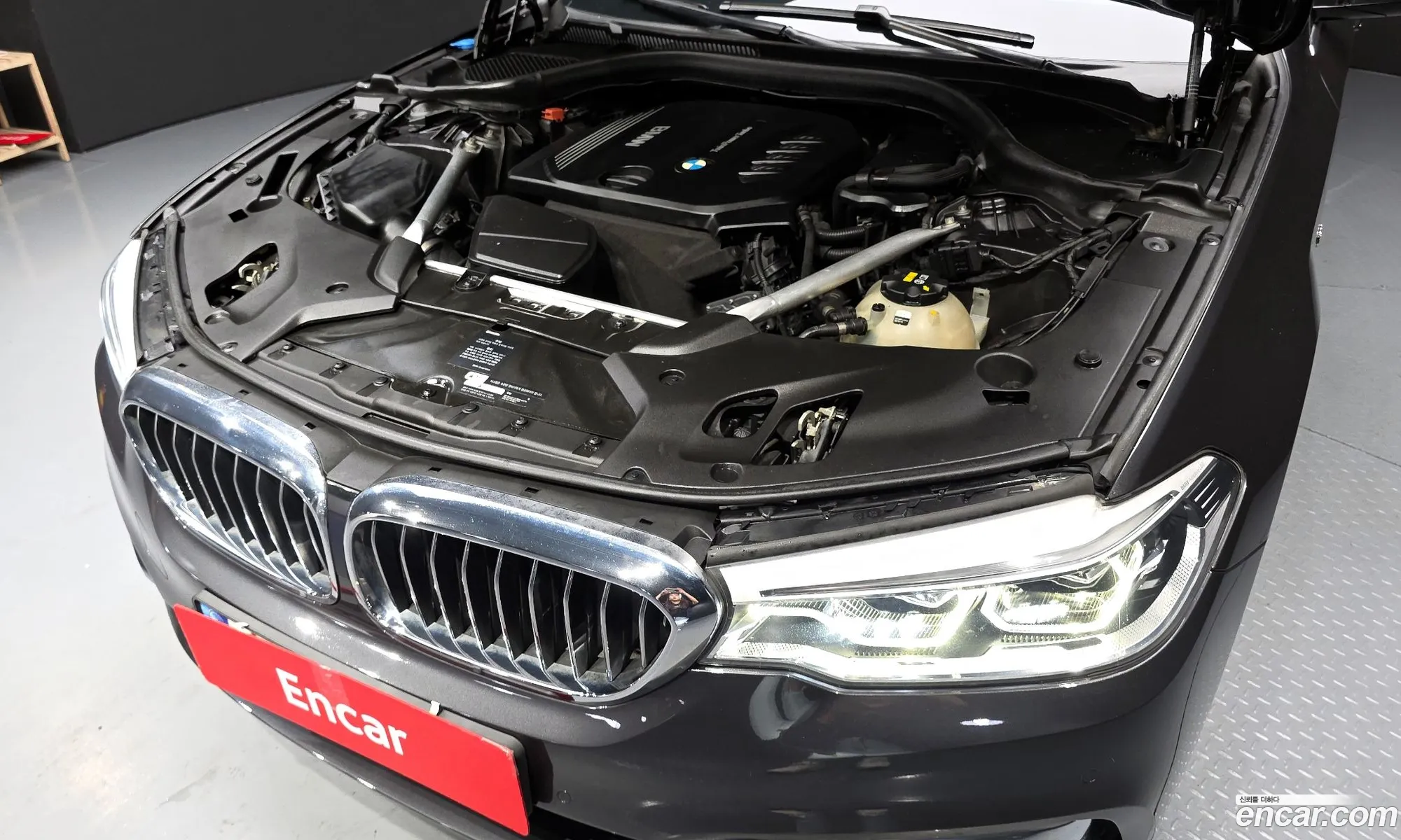 BMW 5 Series 2018 WBAJC3100JG997857 — 11
