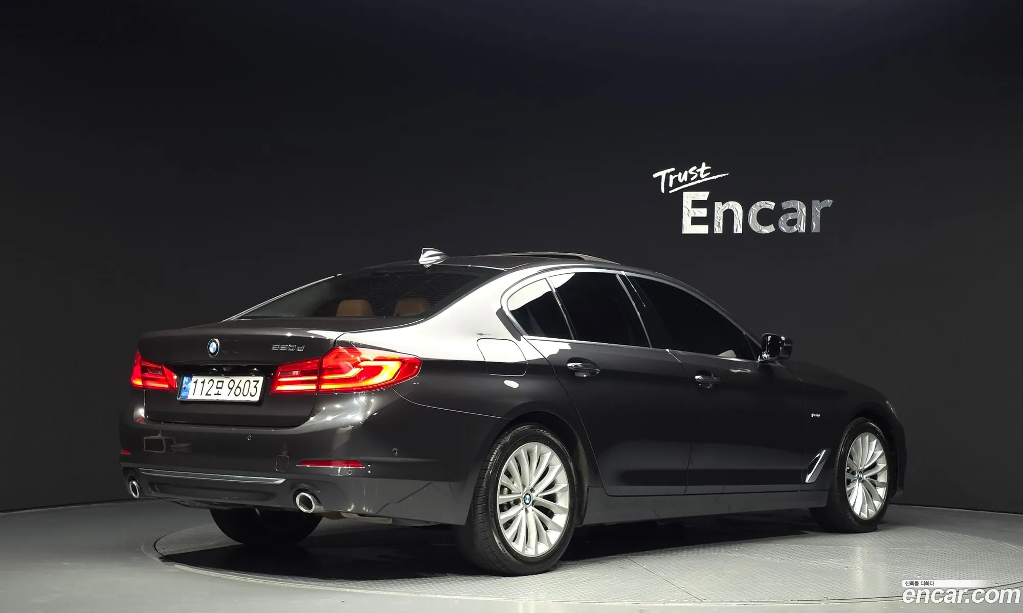 BMW 5 Series 2018 WBAJC3100JG997857 — 8