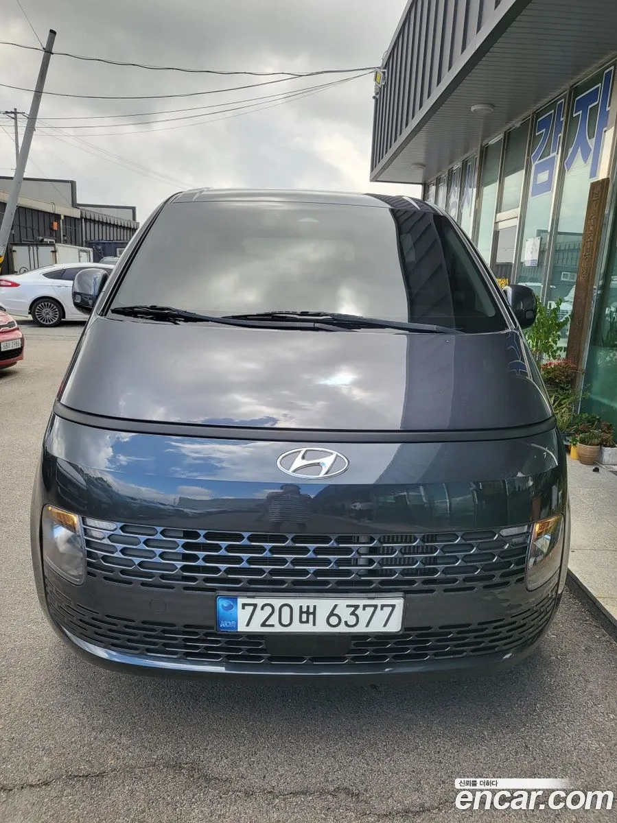 Hyundai Staria 2022 — 2