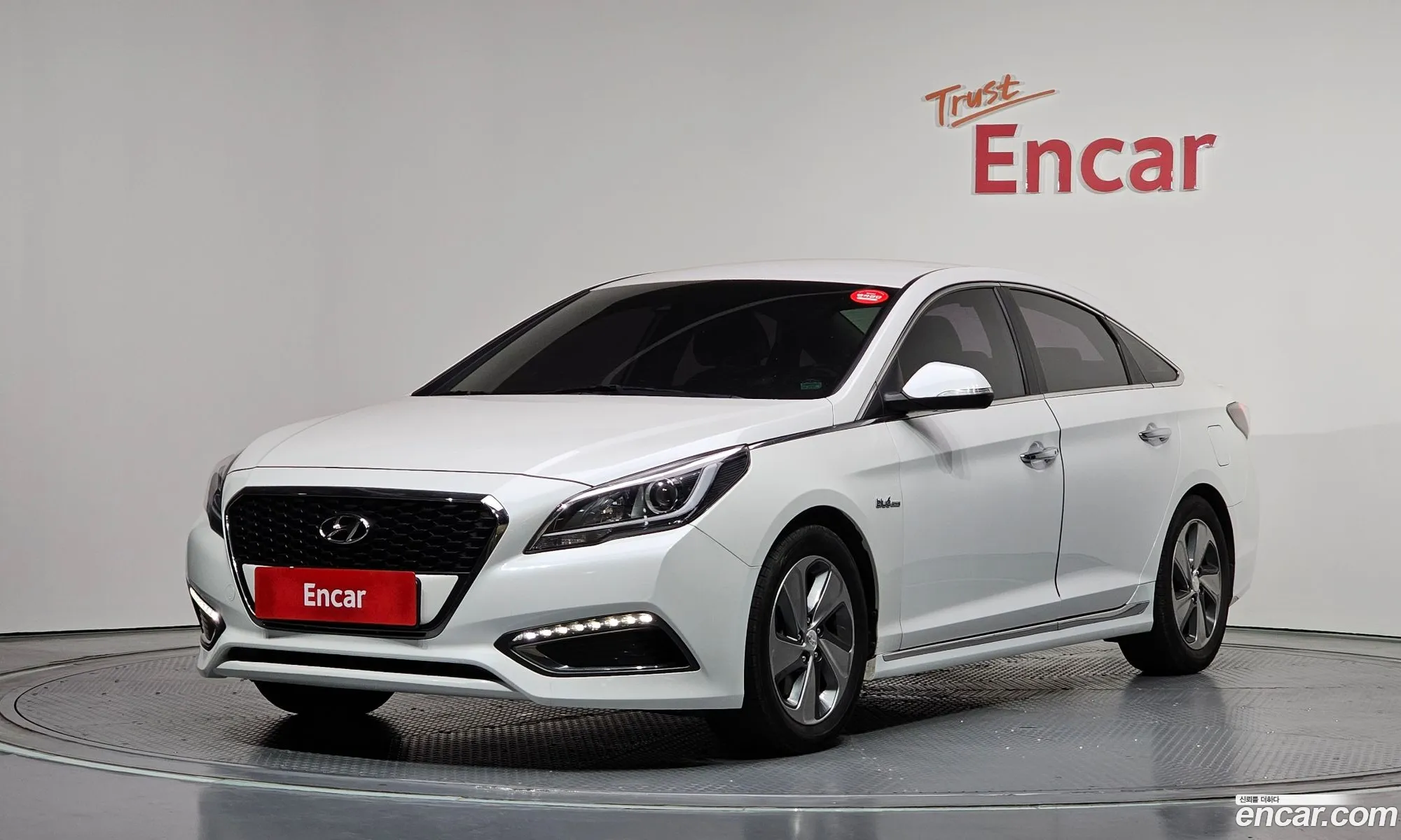 Hyundai LF Sonata Hybrid 2015 — 2