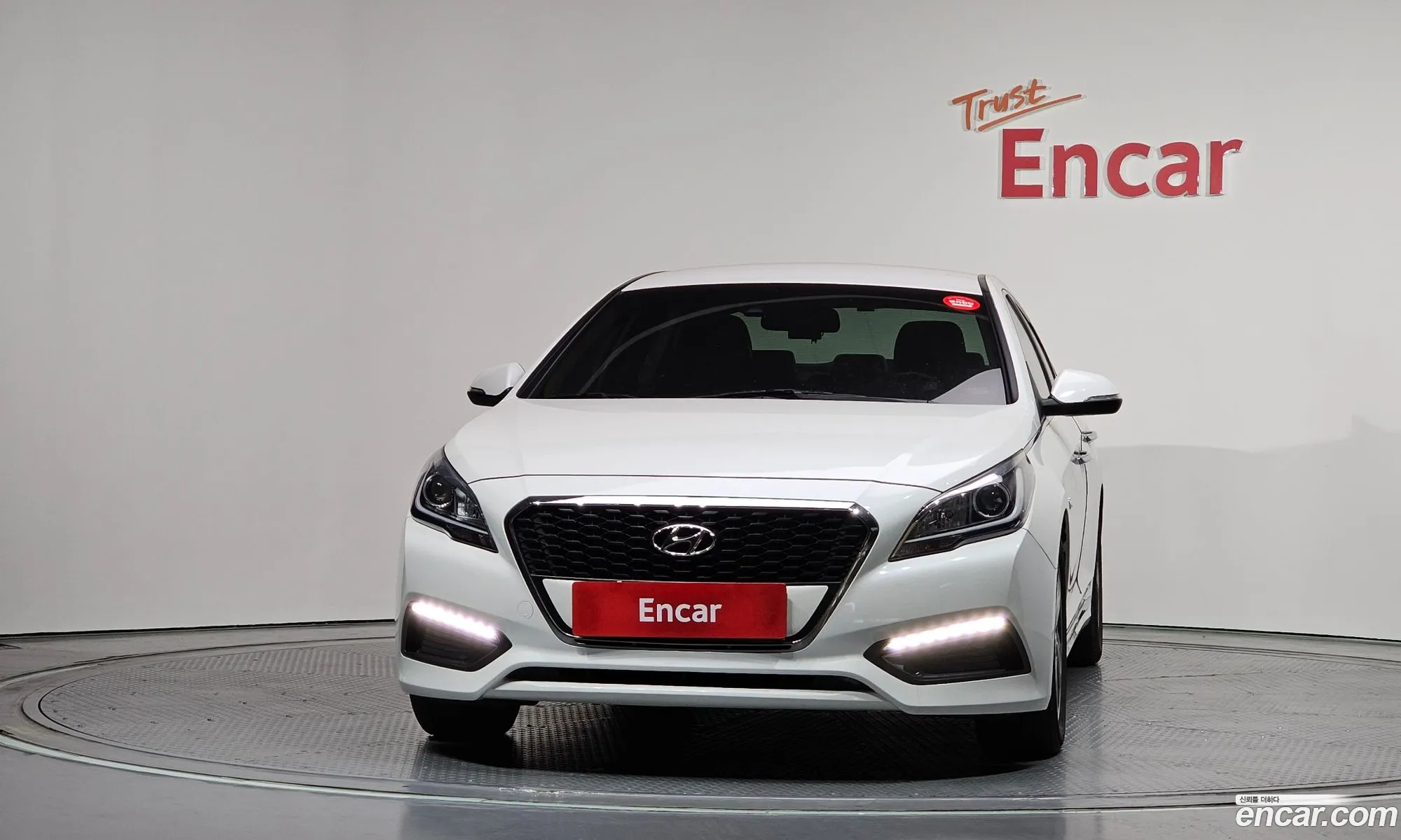 Hyundai LF Sonata Hybrid 2015 — 3