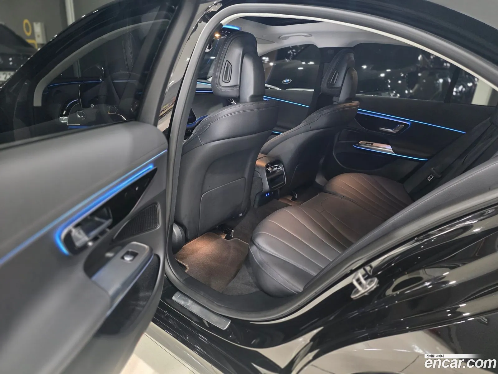 Mercedes-Benz E-Class W214 2025 — 10