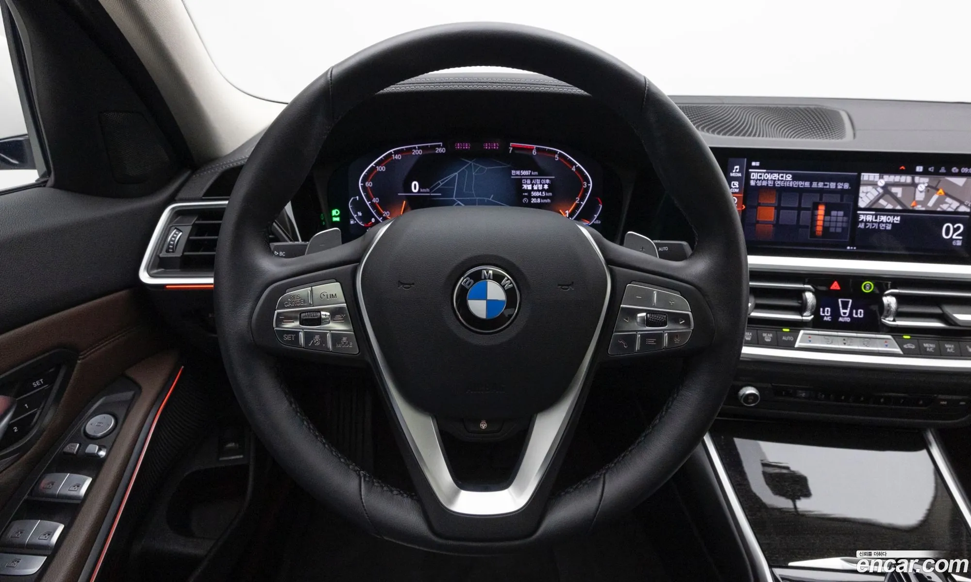BMW 3 Series 2022 — 3