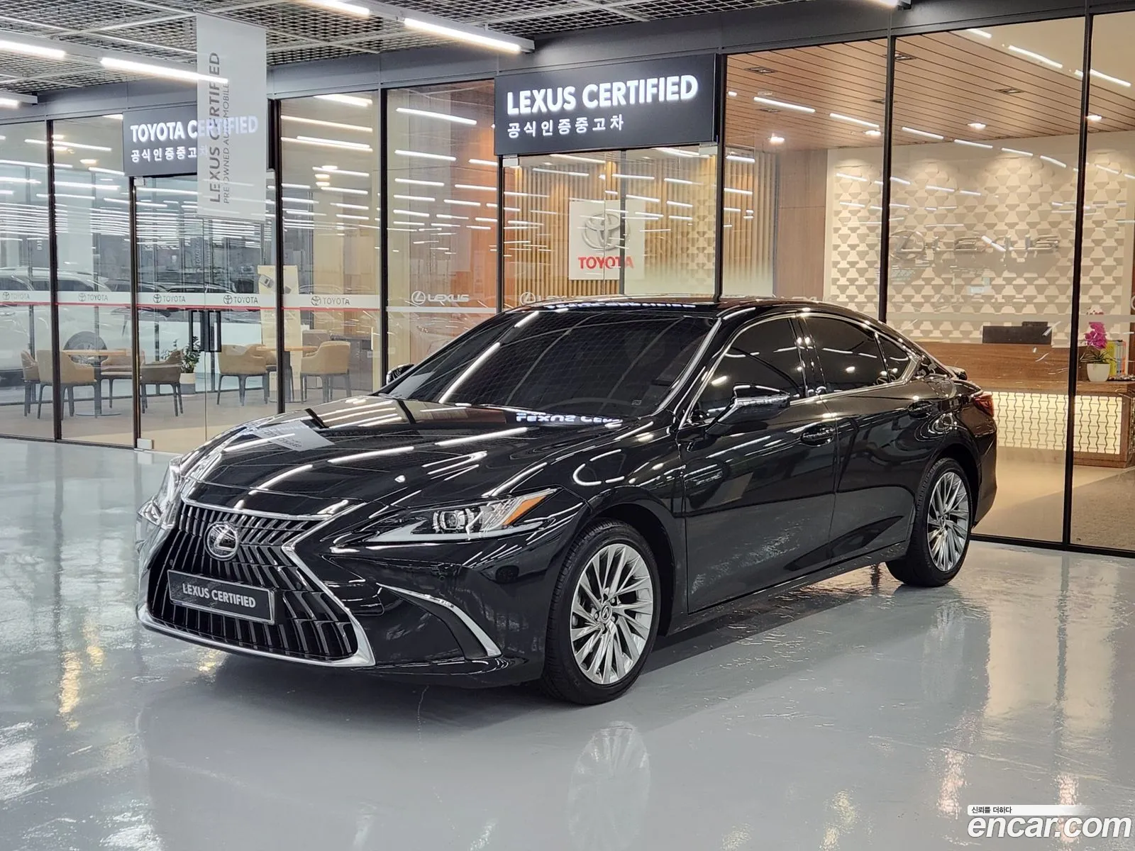 Lexus ES300h 7th Gen 2024 — 15